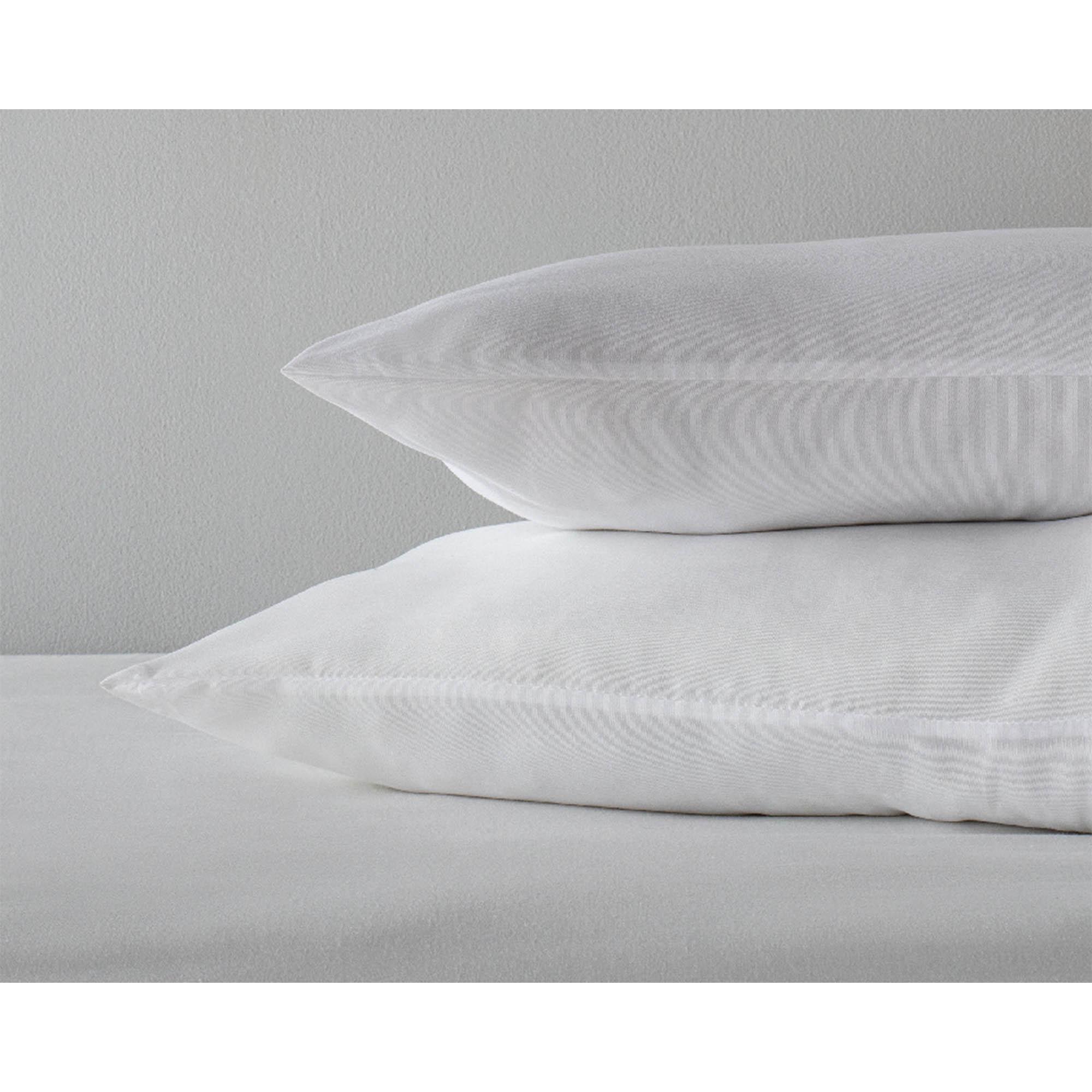 Habitat Anti-Allergy Firm Pillow - 2 Pack thumbnail 3