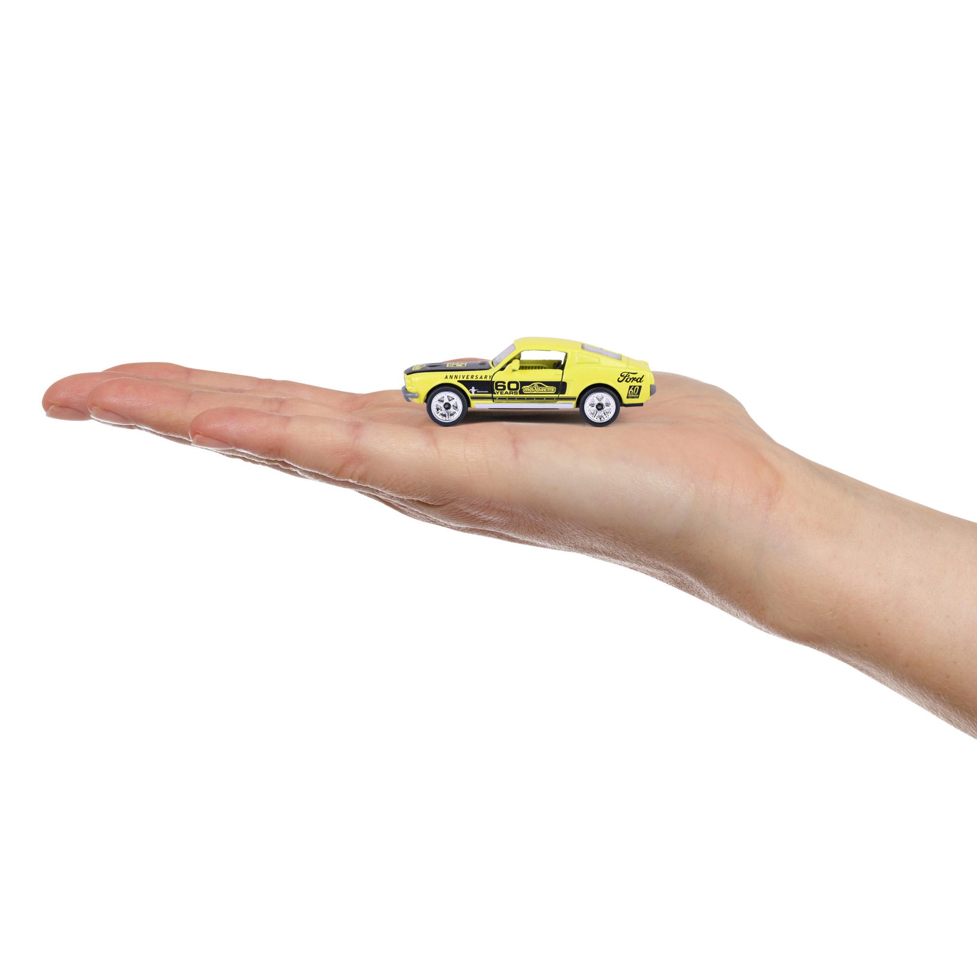 Majorette Anniversary Edition Deluxe Vehicle Assortment thumbnail 4