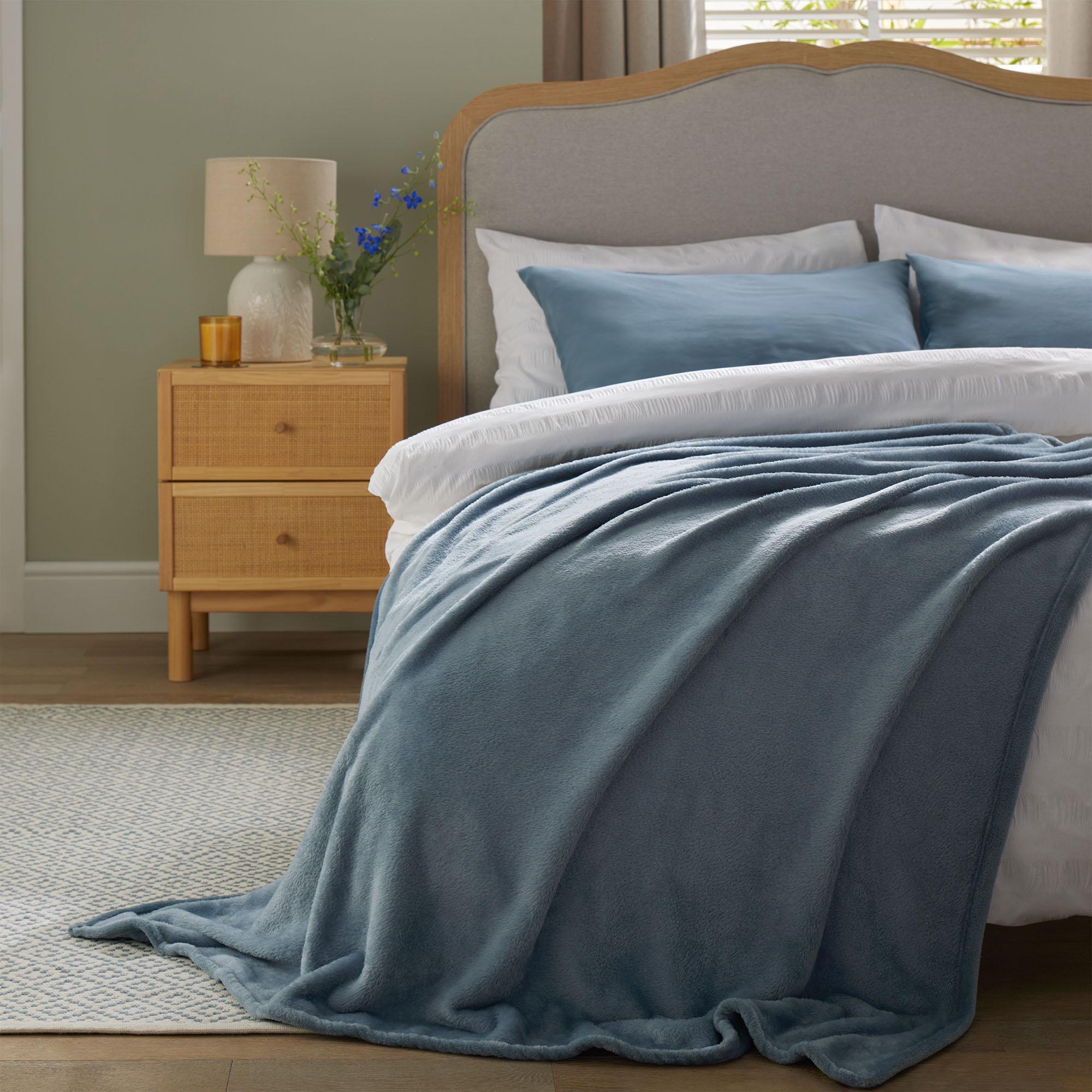 Sainsburys's Home Rustic Blue Fleece throw 125x150 thumbnail 3