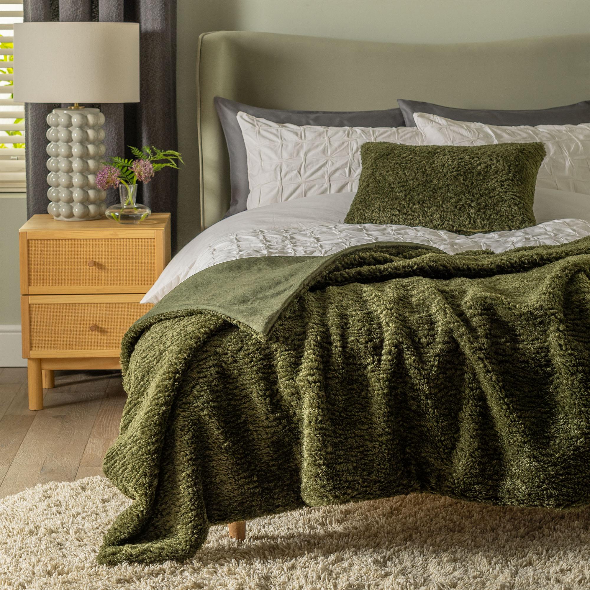 Habitat Moss green shearling Throw 125x150 thumbnail 2