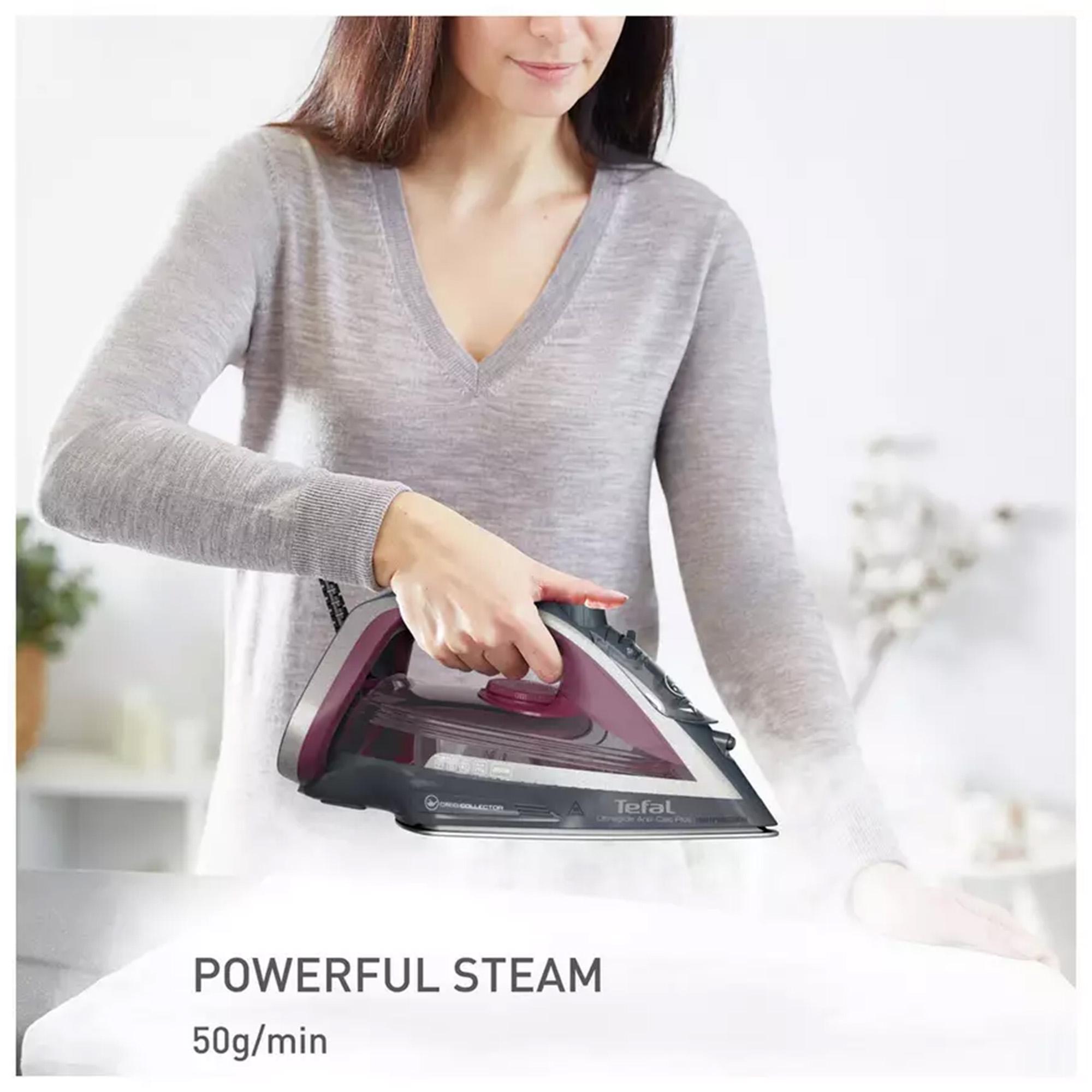 Tefal Utraglide Plus FV5872G0 Steam Iron thumbnail 3