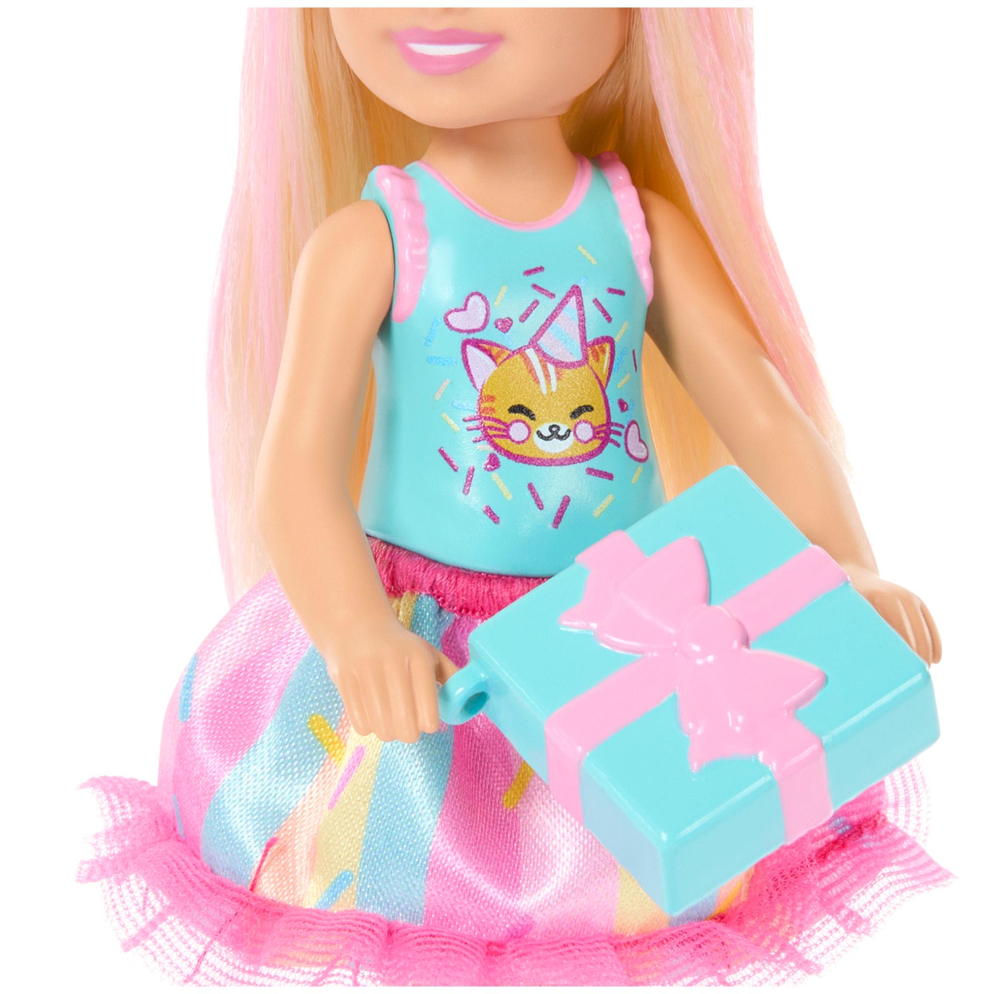 Barbie Club Chelsea Doll & Accessories thumbnail 3