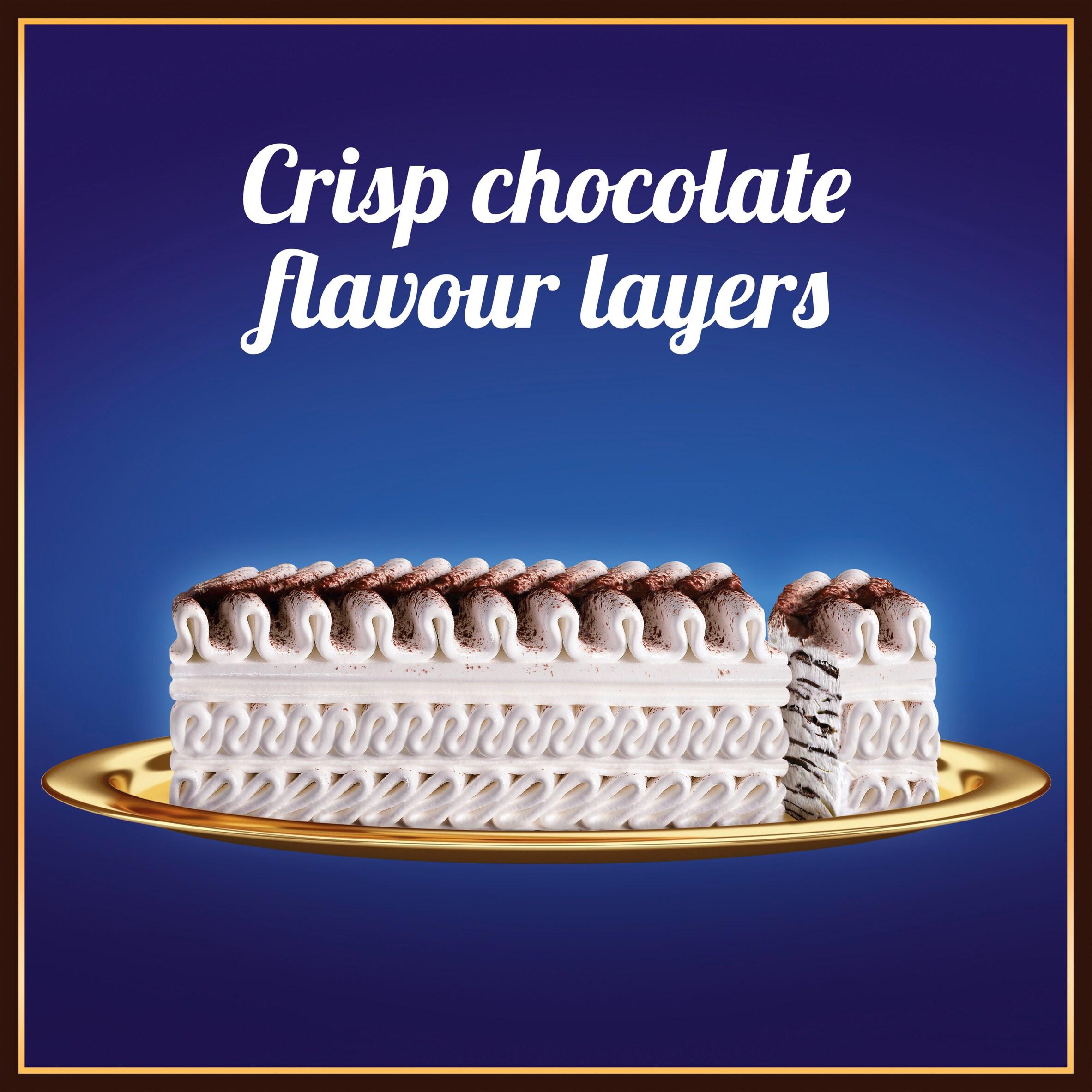 Viennetta Vanilla Ice Cream Dessert 650ml thumbnail 5