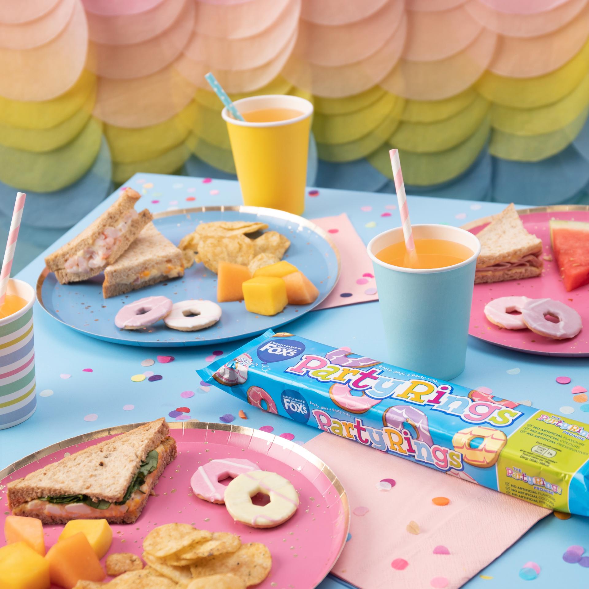 Fox's 125g Biscuits Party Rings Tray thumbnail 3