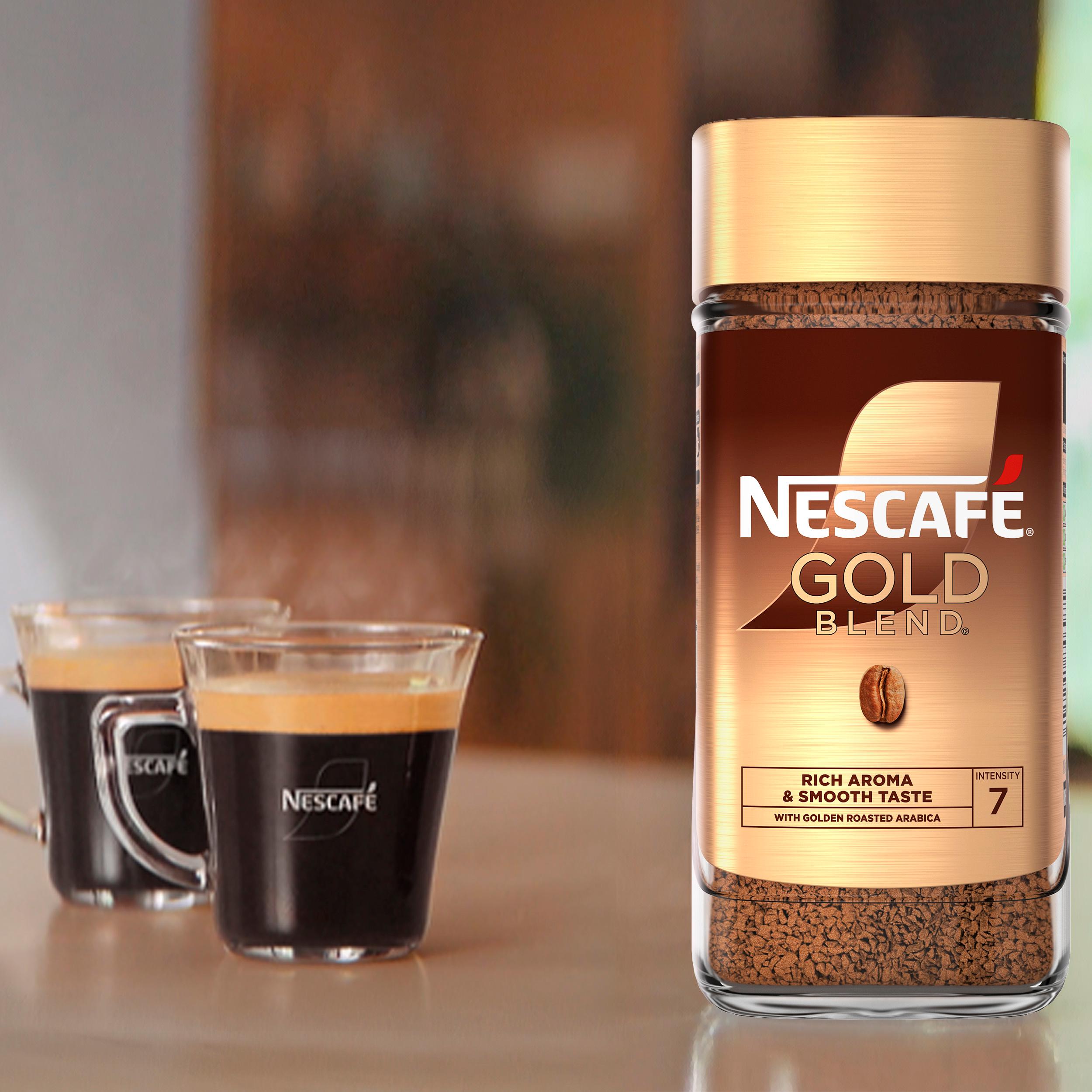 Nescafé Gold Blend Instant Coffee 95g thumbnail 2