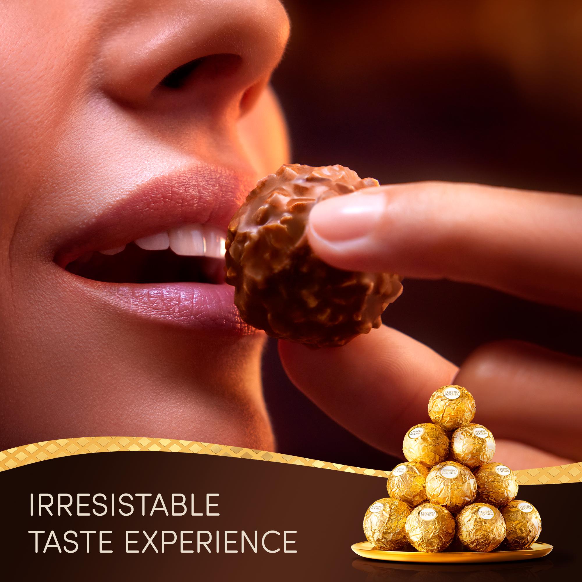 Ferrero Rocher Milk Chocolate Pralines Gift Box 16 Pieces 200g thumbnail 3