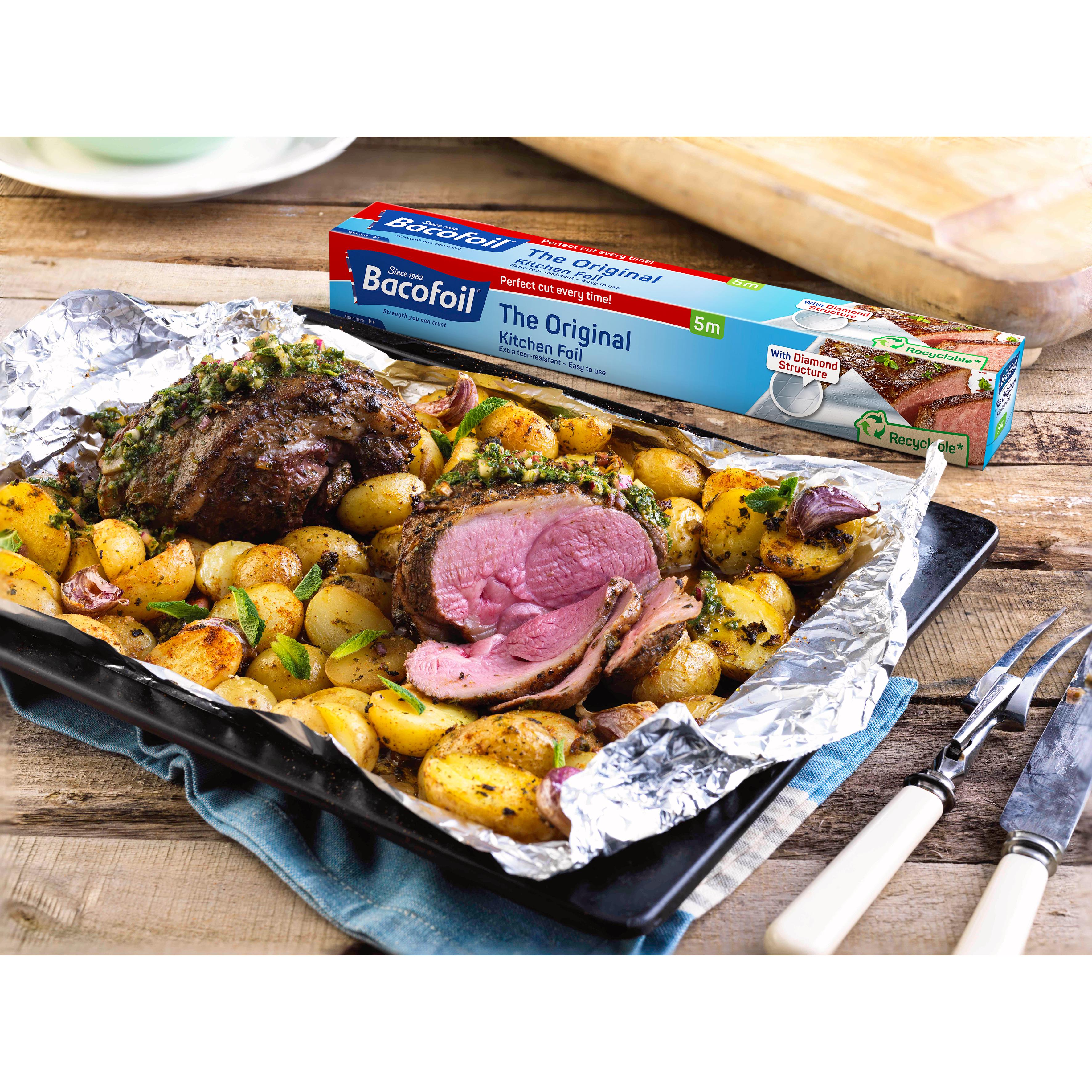 Bacofoil the Original Kitchen Foil 30cm x 10m thumbnail 5