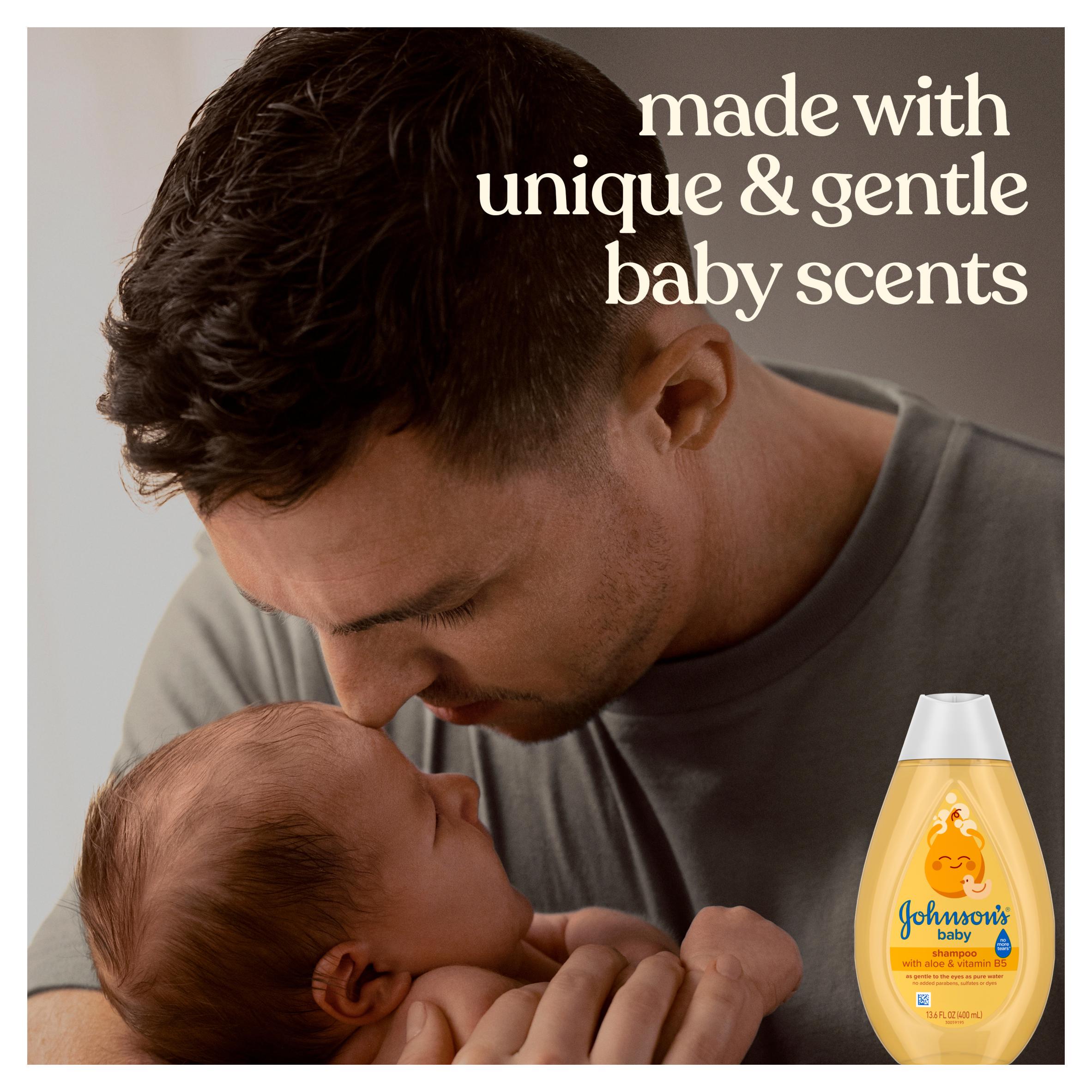 Johnson's Baby Shampoo Without Dyes Sulphates & Soap 300ml thumbnail 2