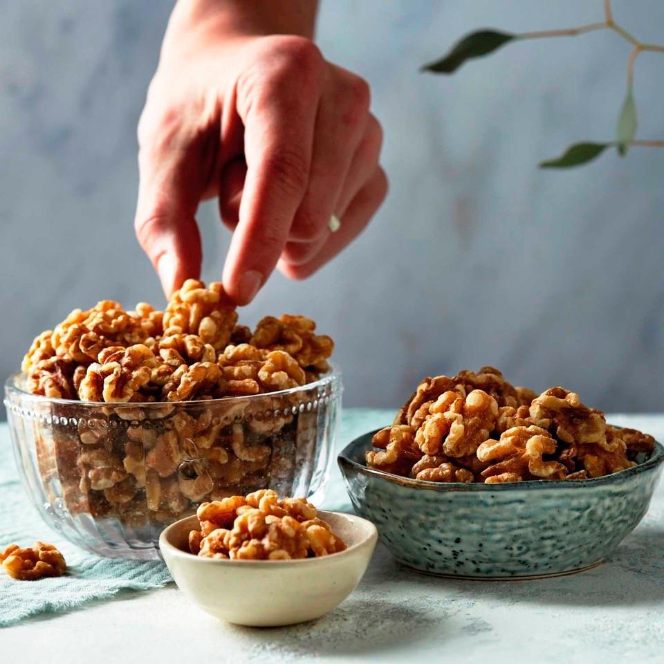 Sainsbury's Walnuts, Halves 100g thumbnail 4