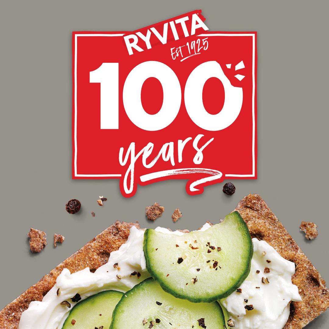 Ryvita Crispbread Cracked Black Pepper Crackers 200g thumbnail 2