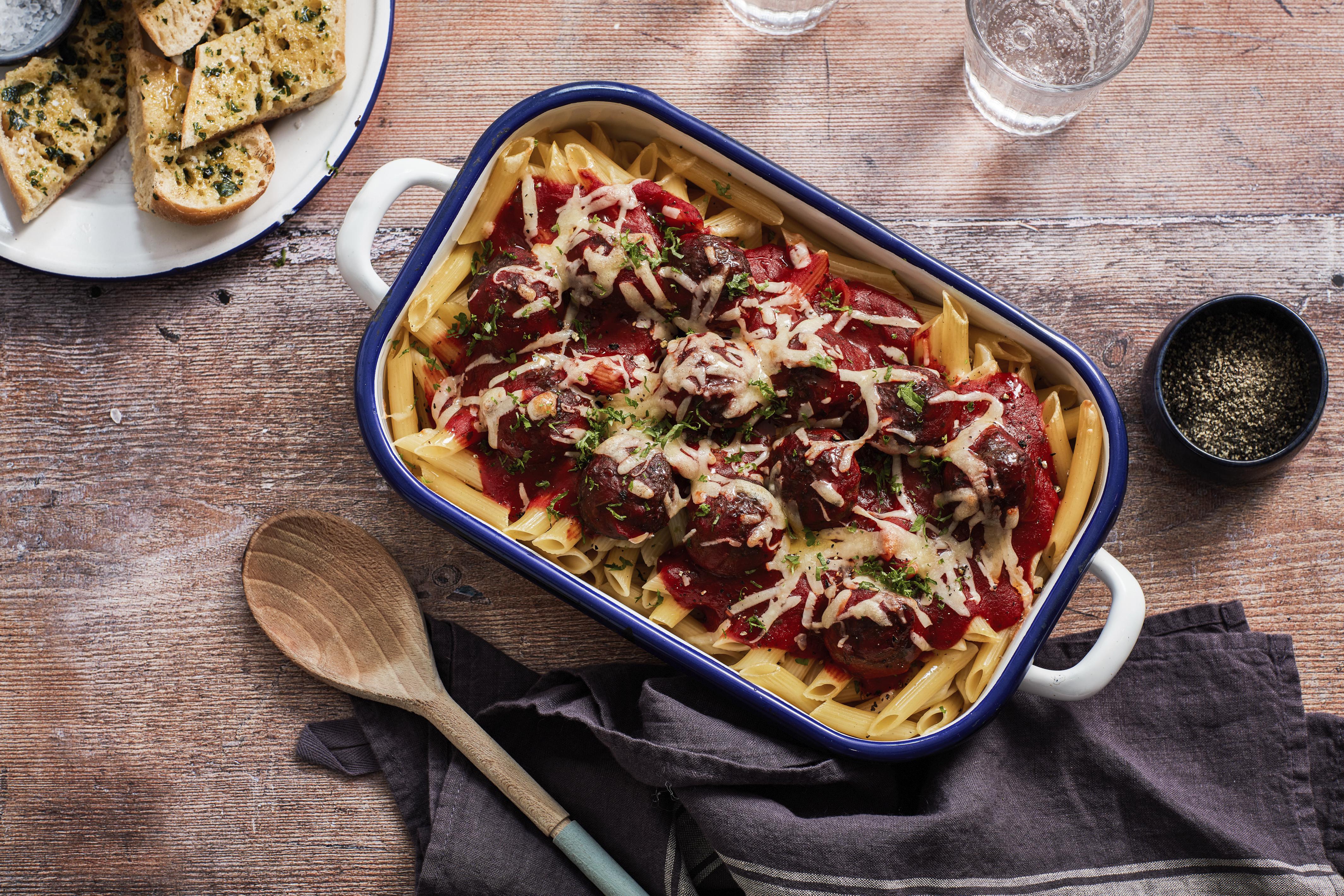 Sainsbury's British or Irish 10% Fat 12 Beef Meatballs 350g thumbnail 3