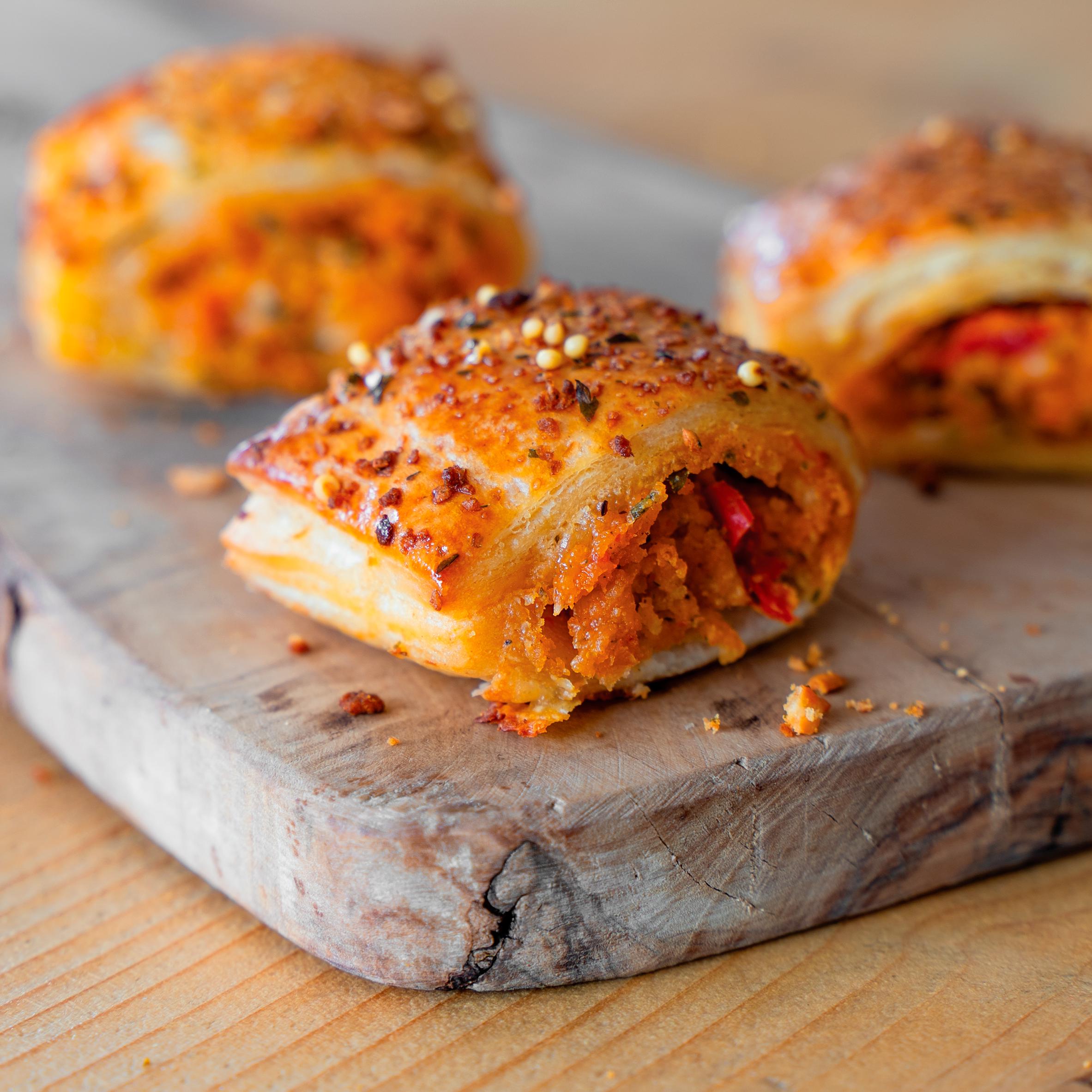 Higgidy Greek Feta & Chargrilled Red Pepper Rolls 160g thumbnail 2