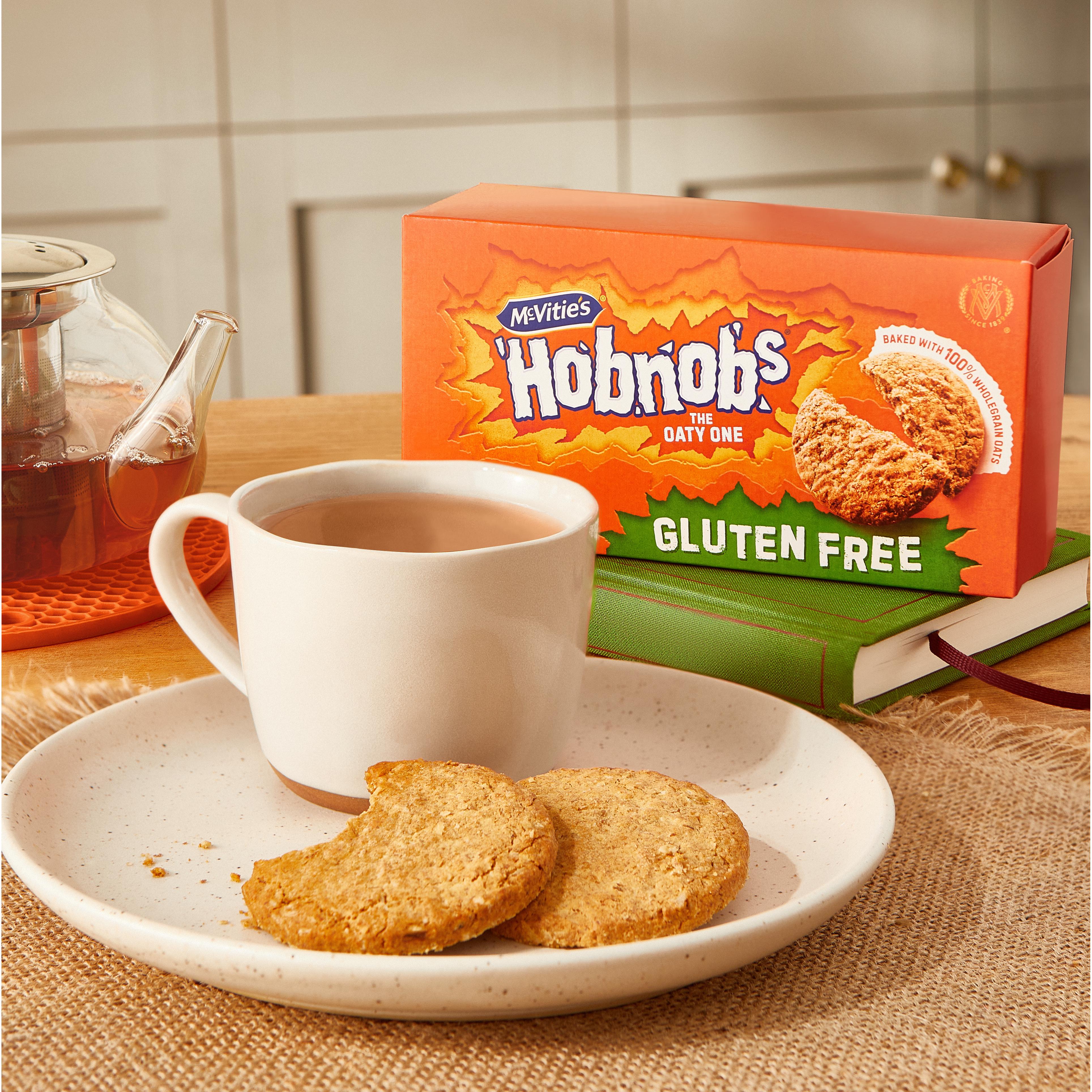 McVitie's Gluten Free Hobnobs Original Biscuits 150g thumbnail 2