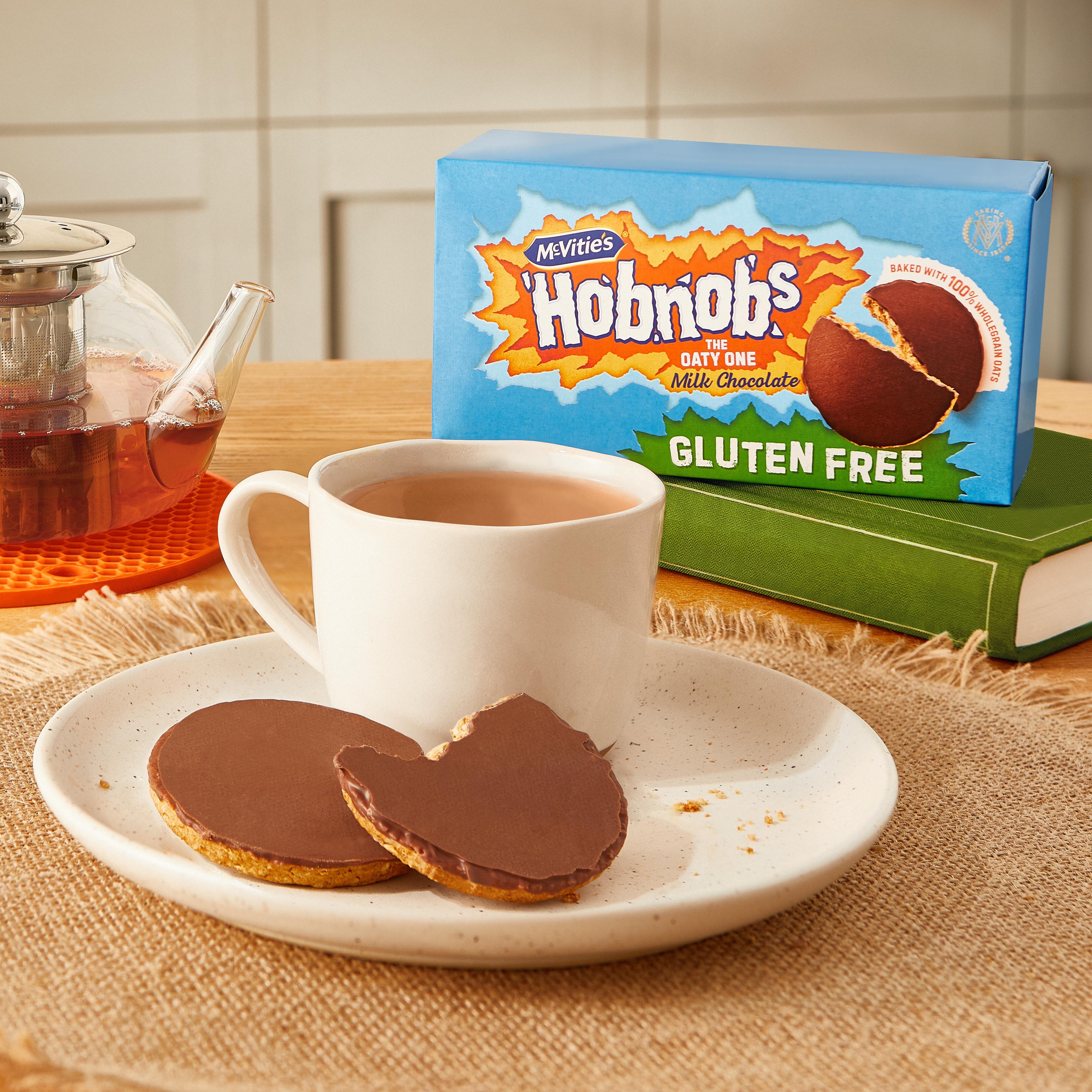 McVitie's Gluten Free Chocolate Hobnobs 150g thumbnail 2