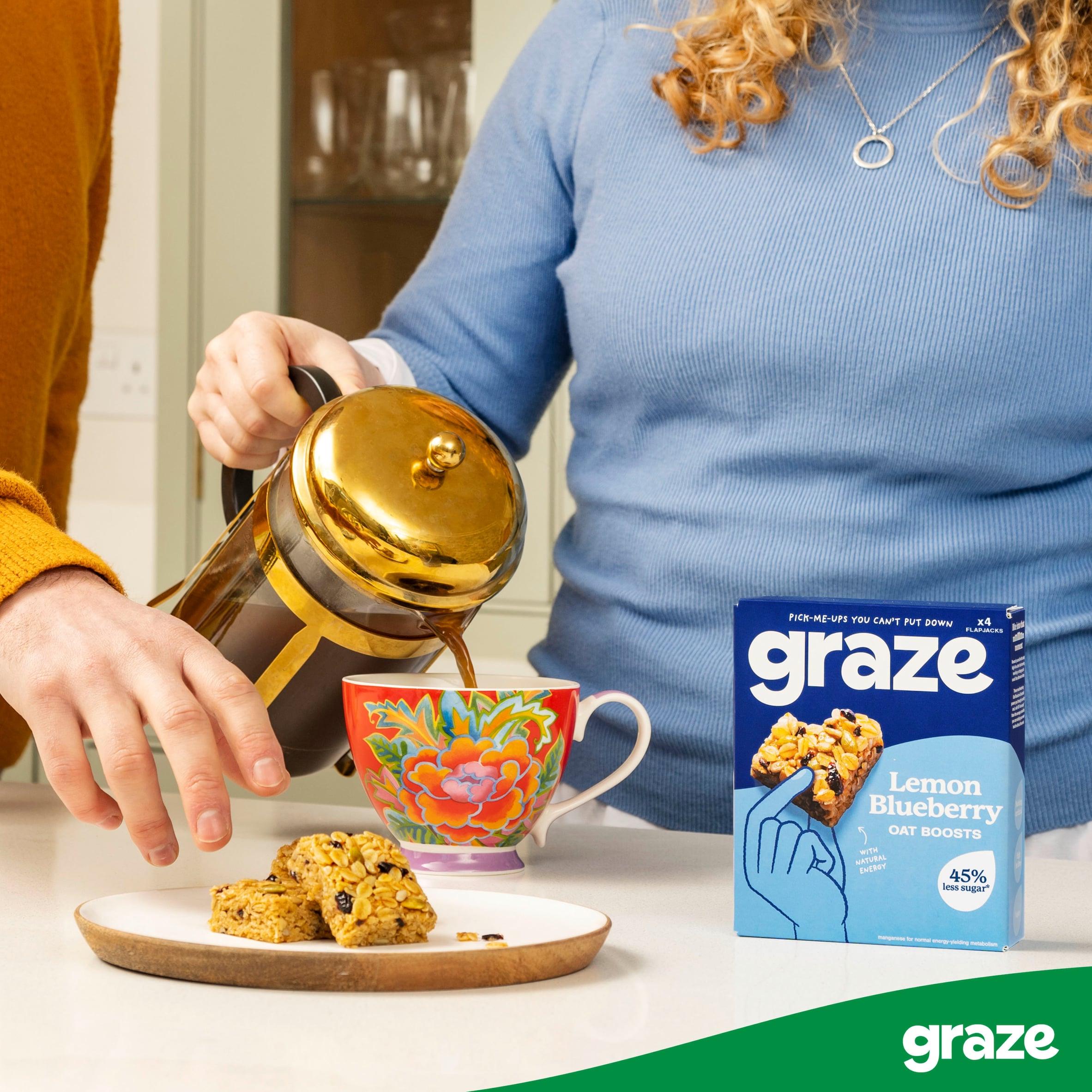 Graze Cocoa & Vanilla Oat Boost Flapjack Snack Bars 4 x 30g thumbnail 4