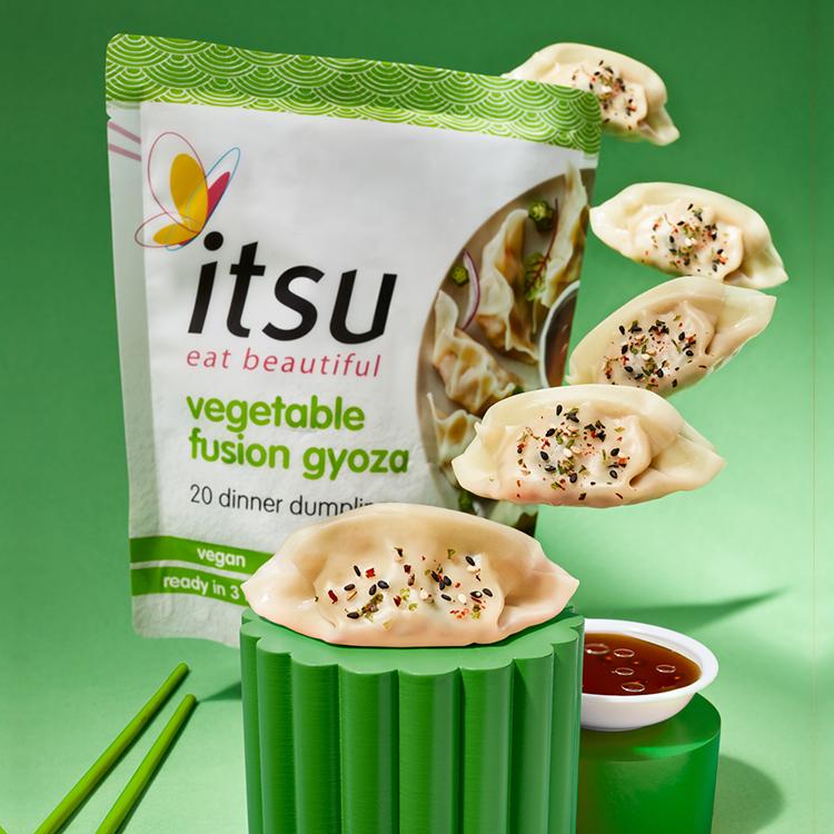 itsu Vegetable Fusion Gyoza Dinner Dumplings x20 270g thumbnail 2