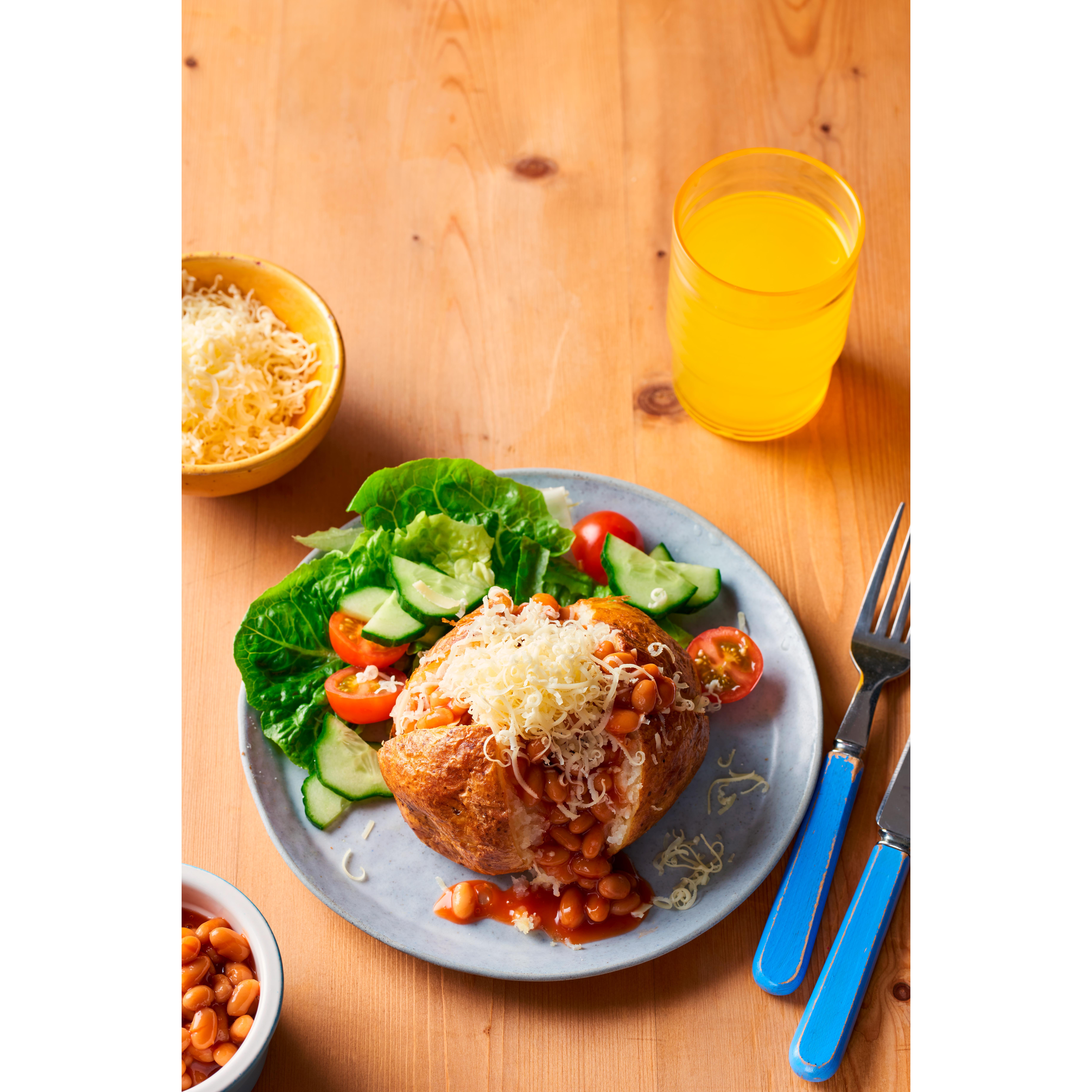 McCain Slow Baked Jackets x8 1.6kg thumbnail 2