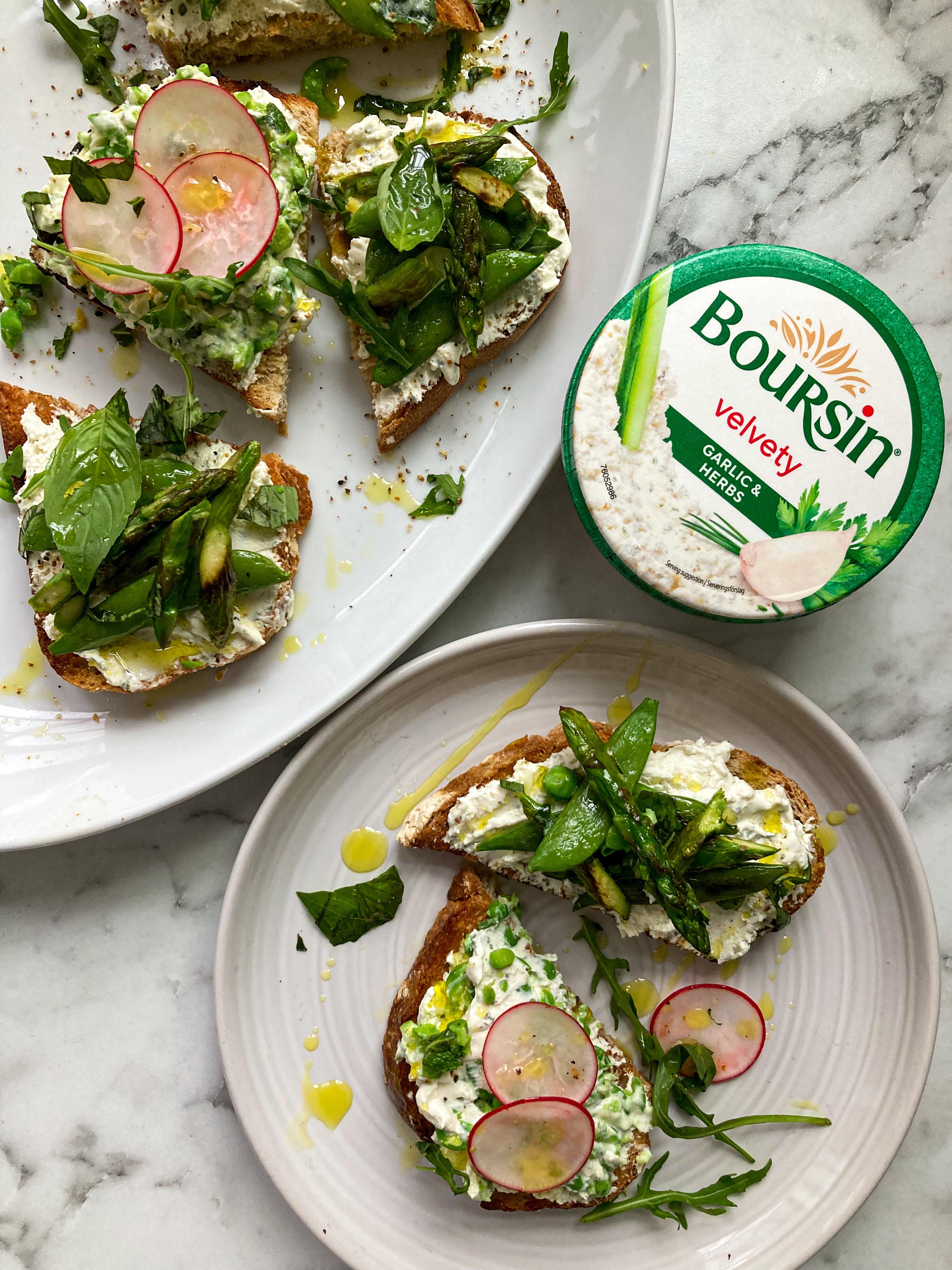 Boursin Velvety Garlic & Herb Cheese Dip 125g thumbnail 4