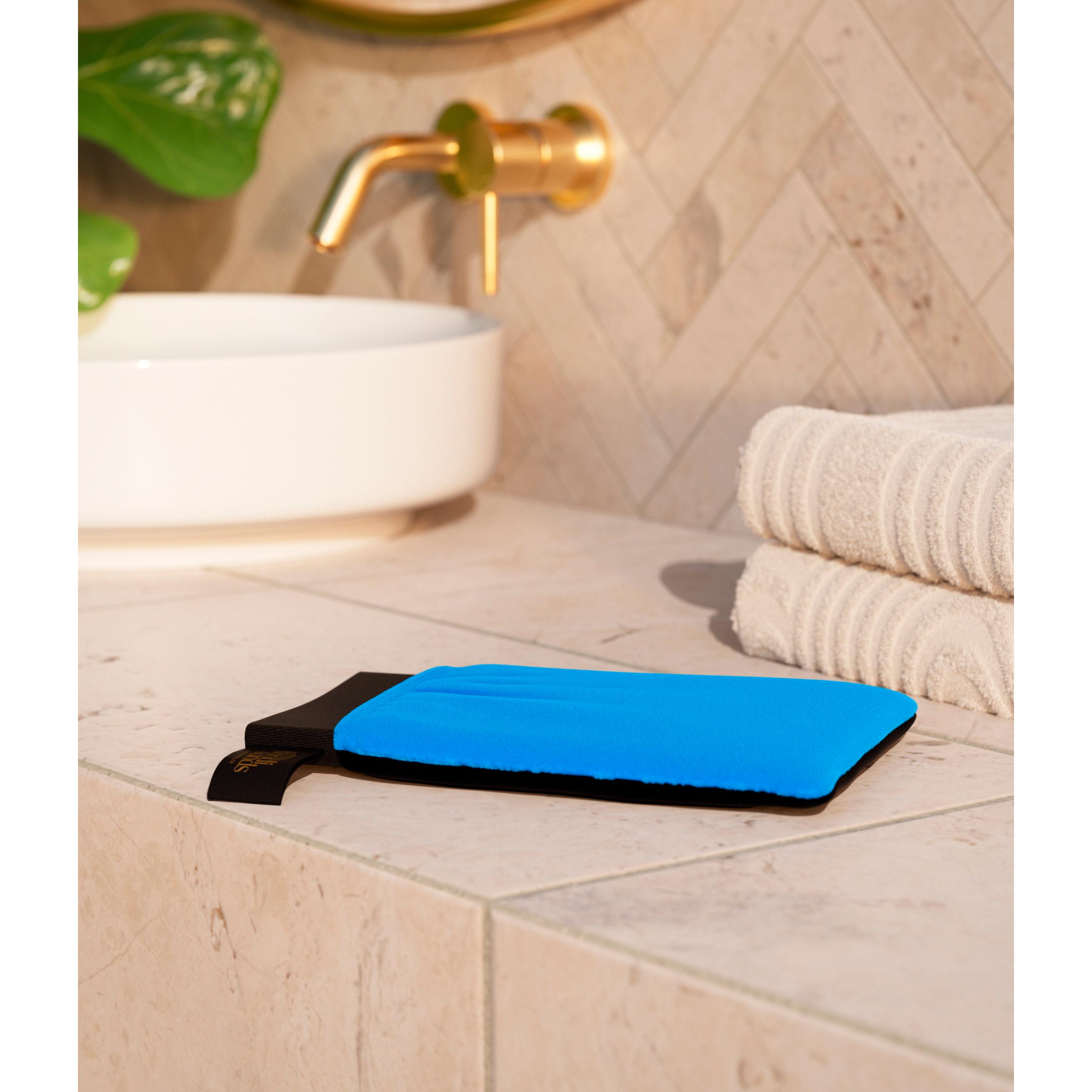 Bondi Sands Reusable Exfoliating Mitt thumbnail 3