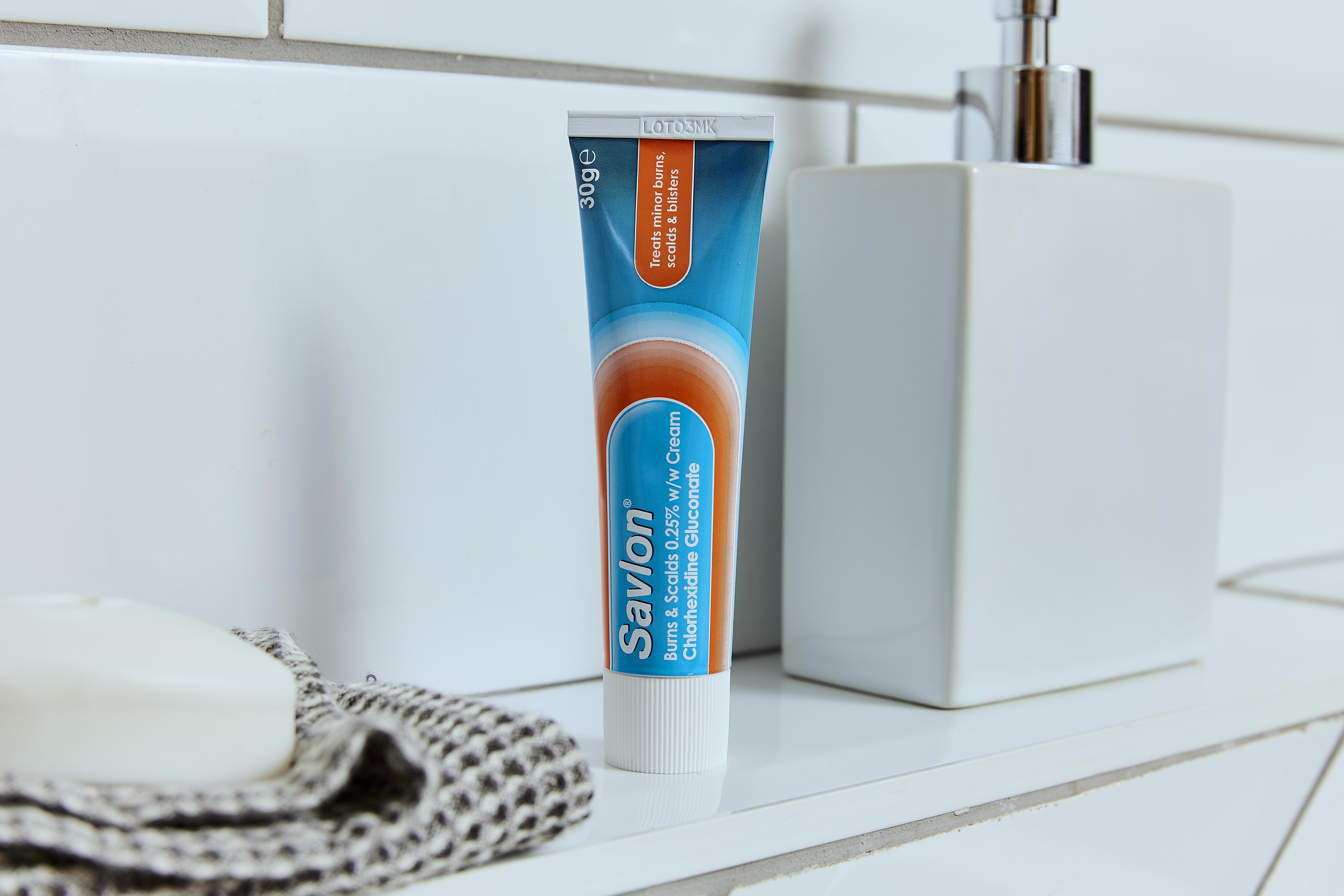 Savlon Burns & Scalds 0.25% w/w Cream 30g thumbnail 3