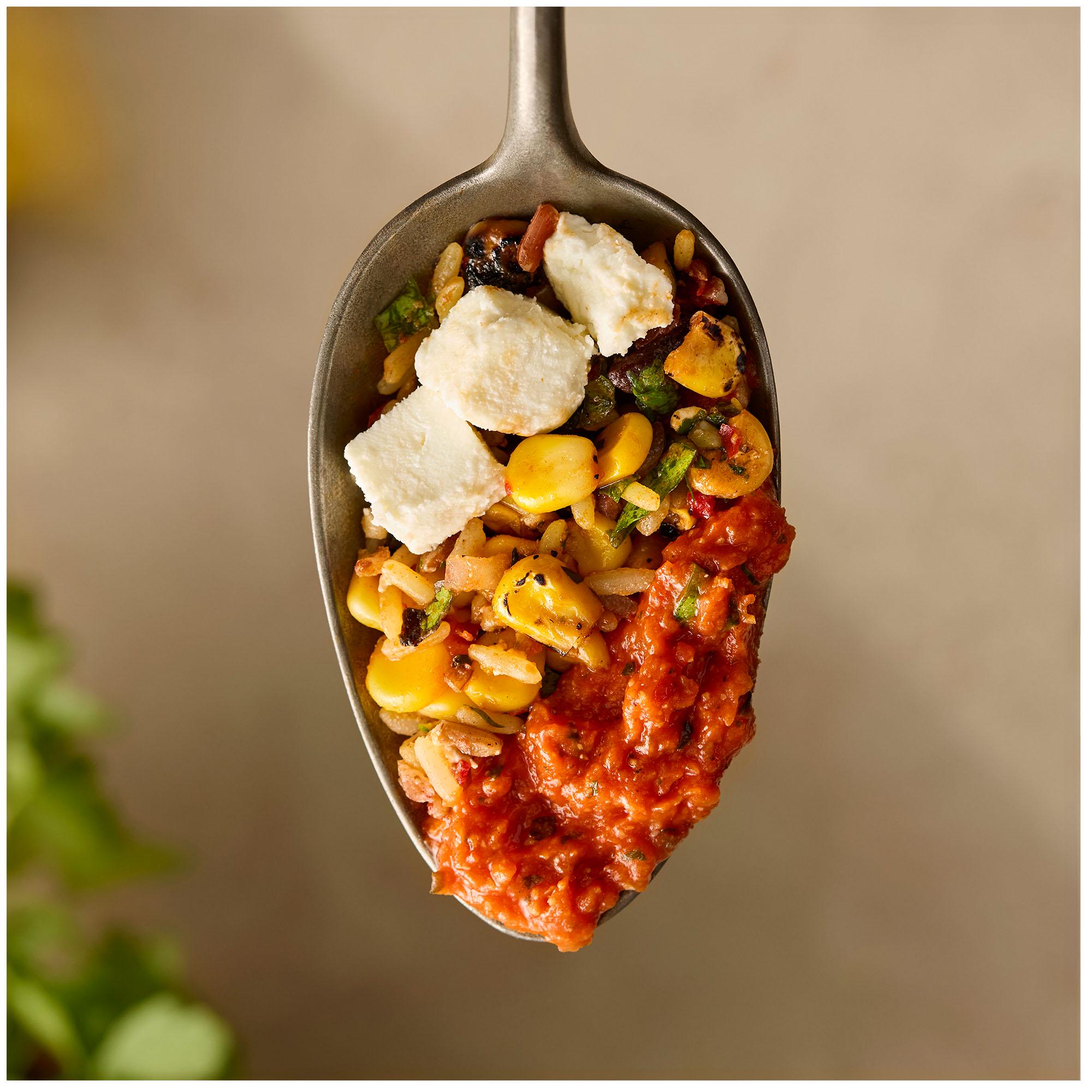 Sainsbury's Mexican Inspired Chargrilled Corn Salad, Taste the Difference 880g thumbnail 2