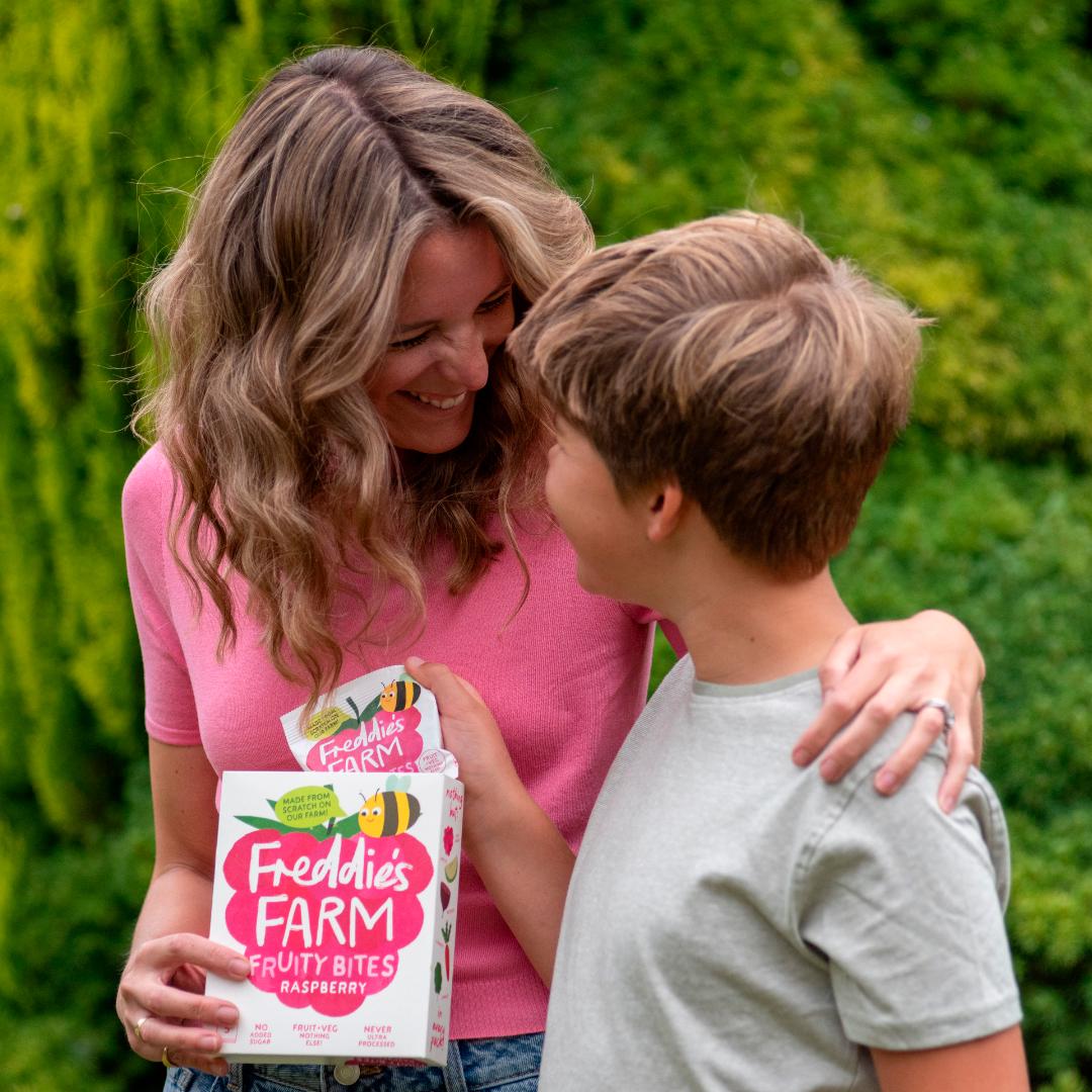 Freddie's Farm Fruit Shapes Raspberry 5x20g thumbnail 5