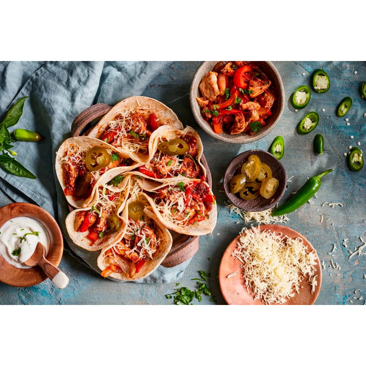 Capsicana Latin Flavour Mexican Chilli & Honey Fajita Kit 335g thumbnail 4