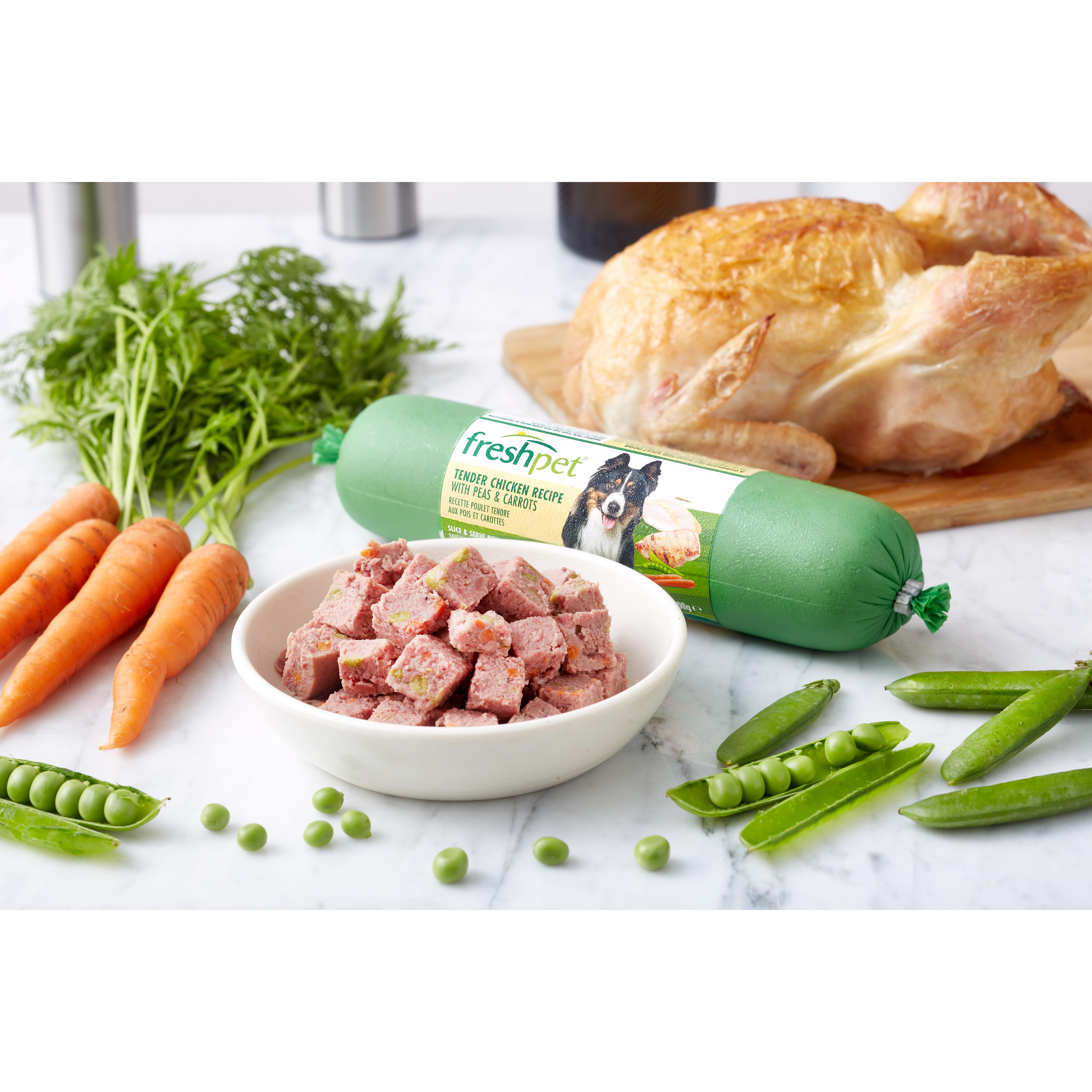 Freshpet Tender Chicken Recipe with Peas & Carrots 400g thumbnail 2