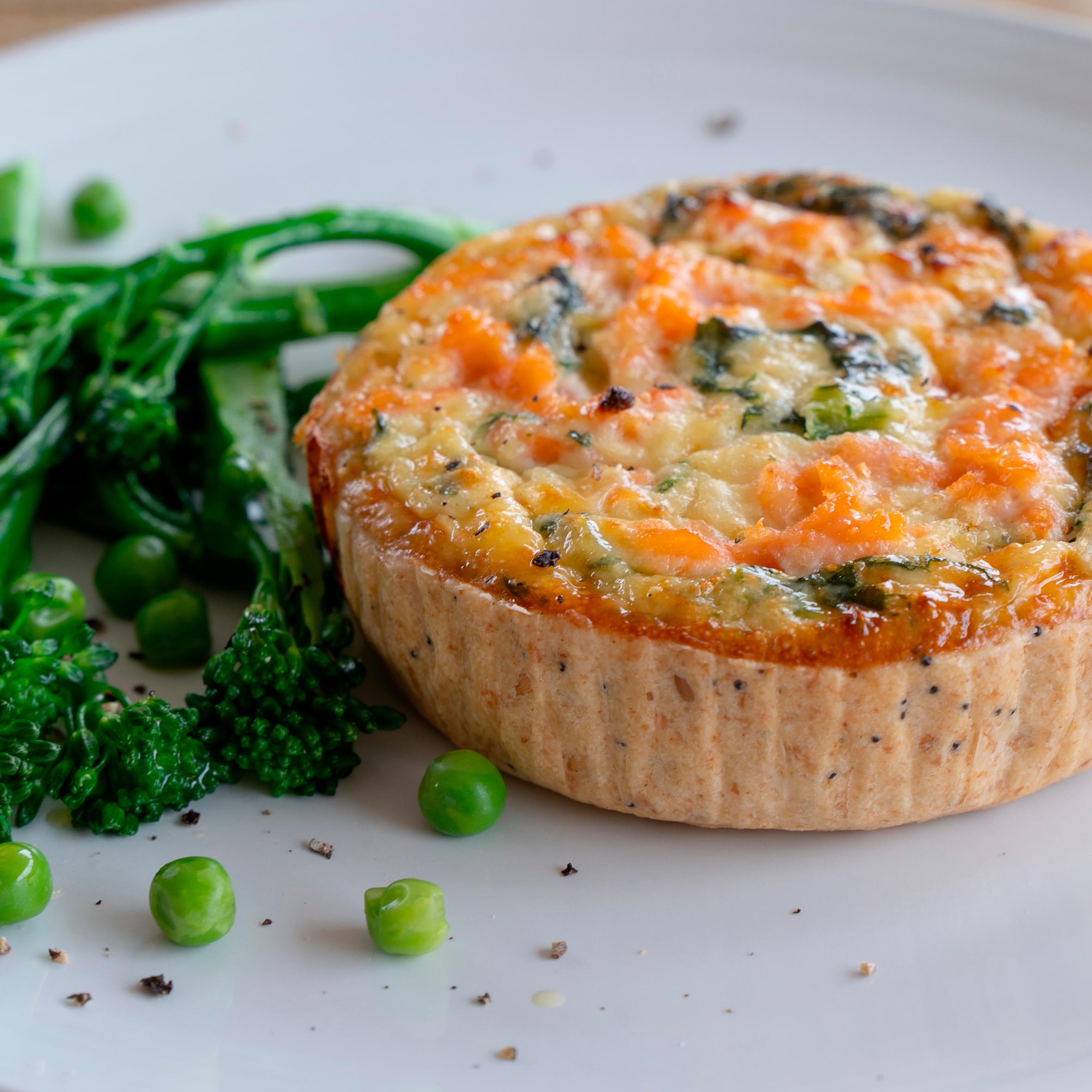 Higgidy Smoked Salmon & Spinach Quiche 155g thumbnail 2