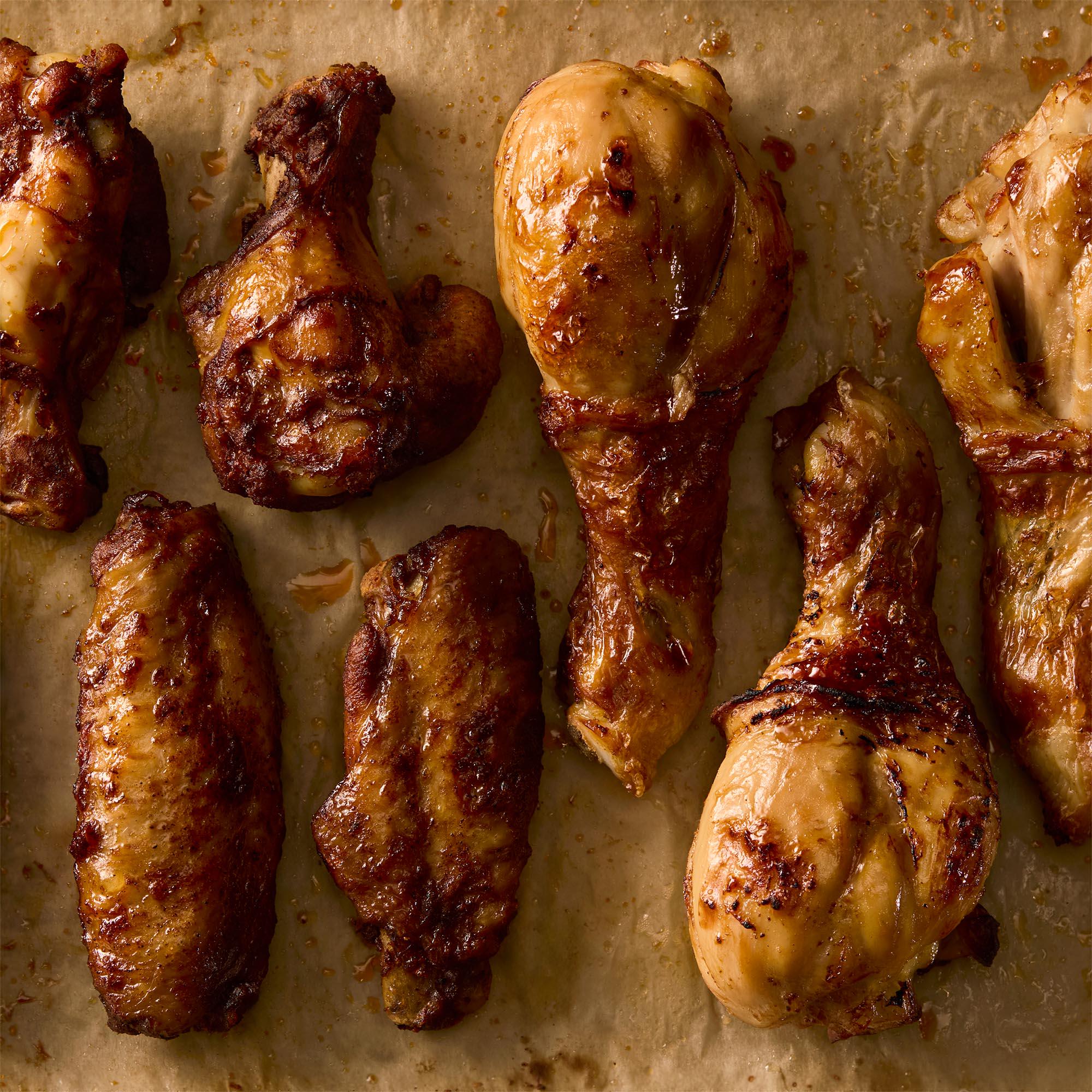 Sainsbury's 1.65kg Cooked Chicken Wings and Drumsticks Sharing Platter thumbnail 2