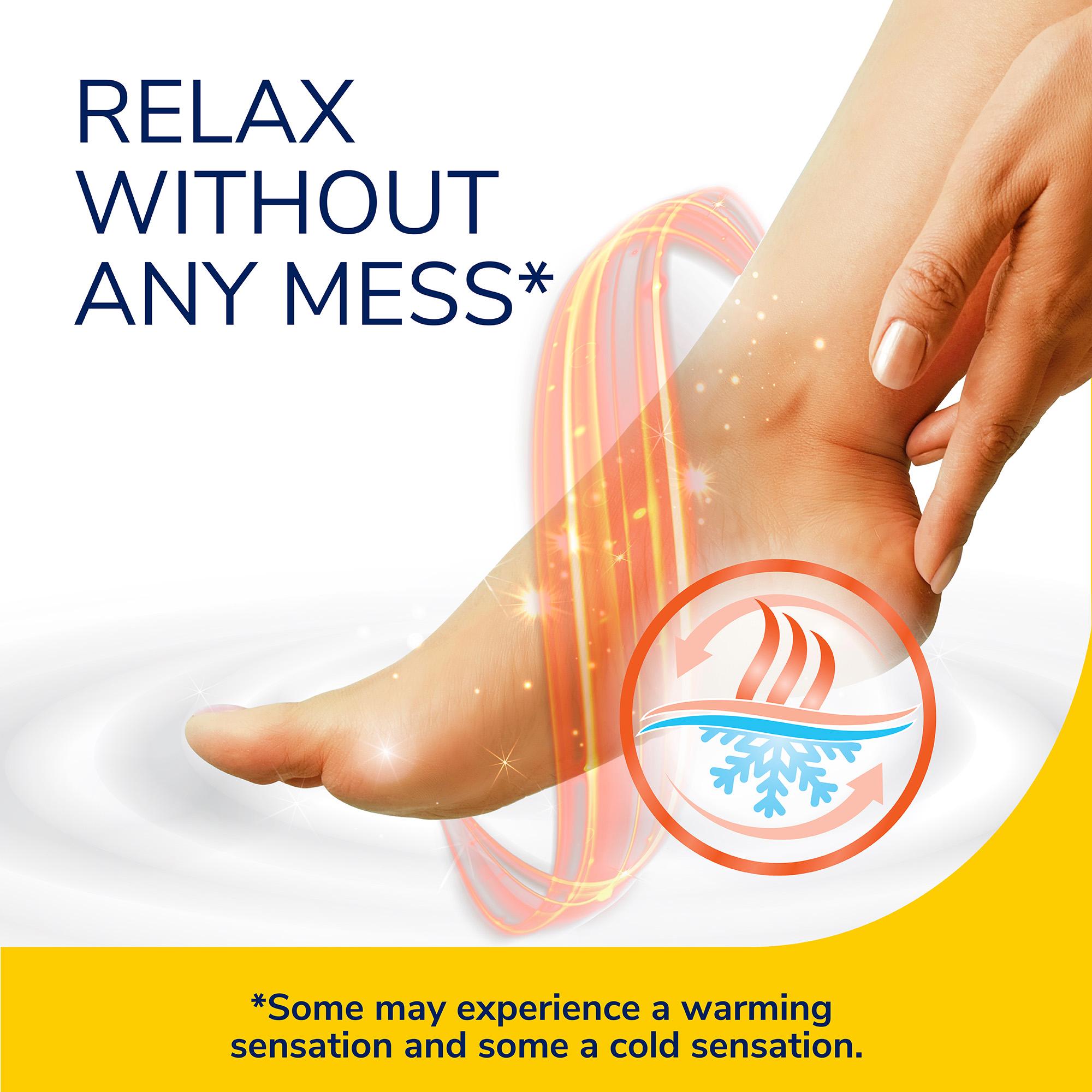 Dr. Scholl's Soothing & Revitalising Foot Mask thumbnail 3