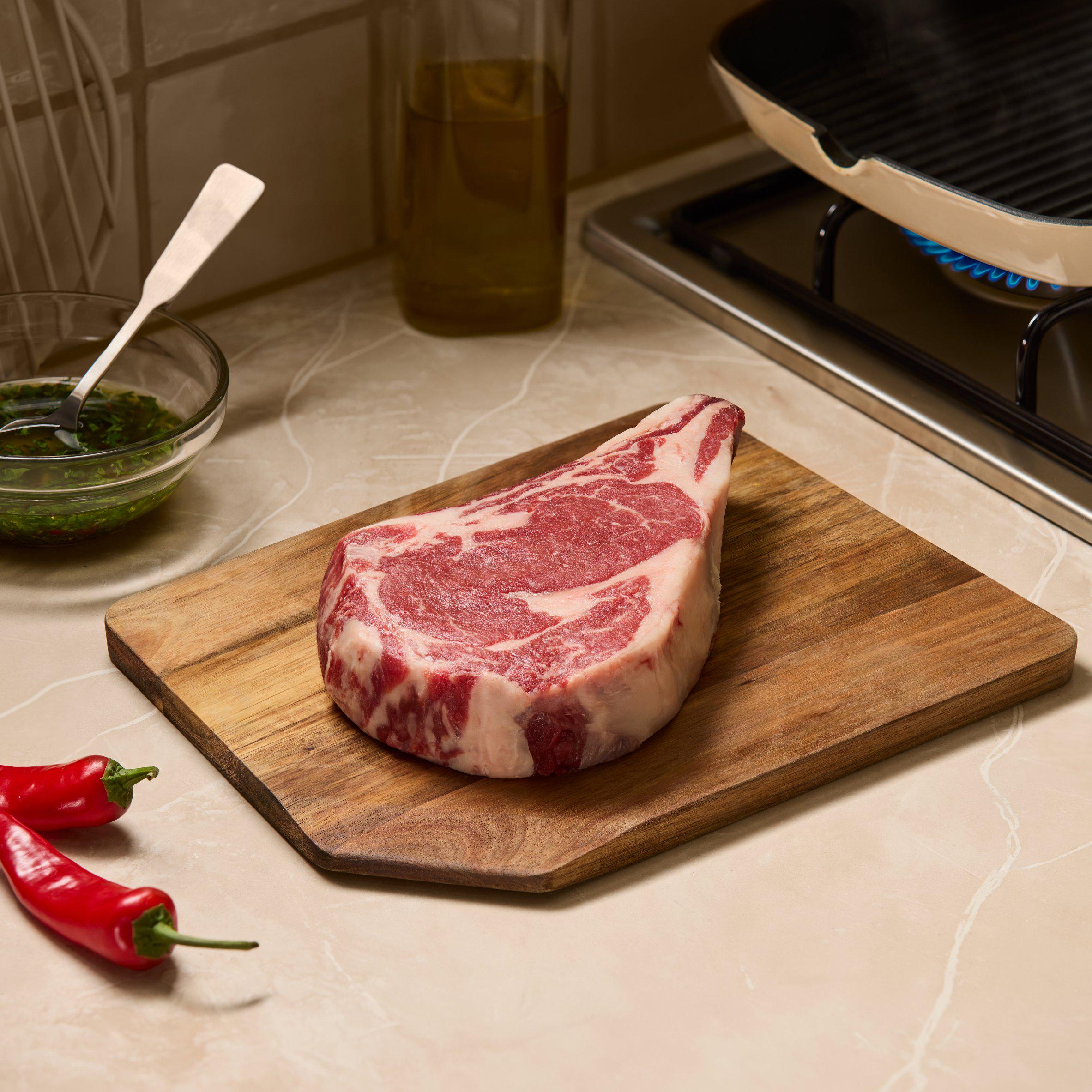 Sainsbury's Aberdeen Angus Thick Cut Bone-in Sirloin, Taste the Difference (Approx. 700g)