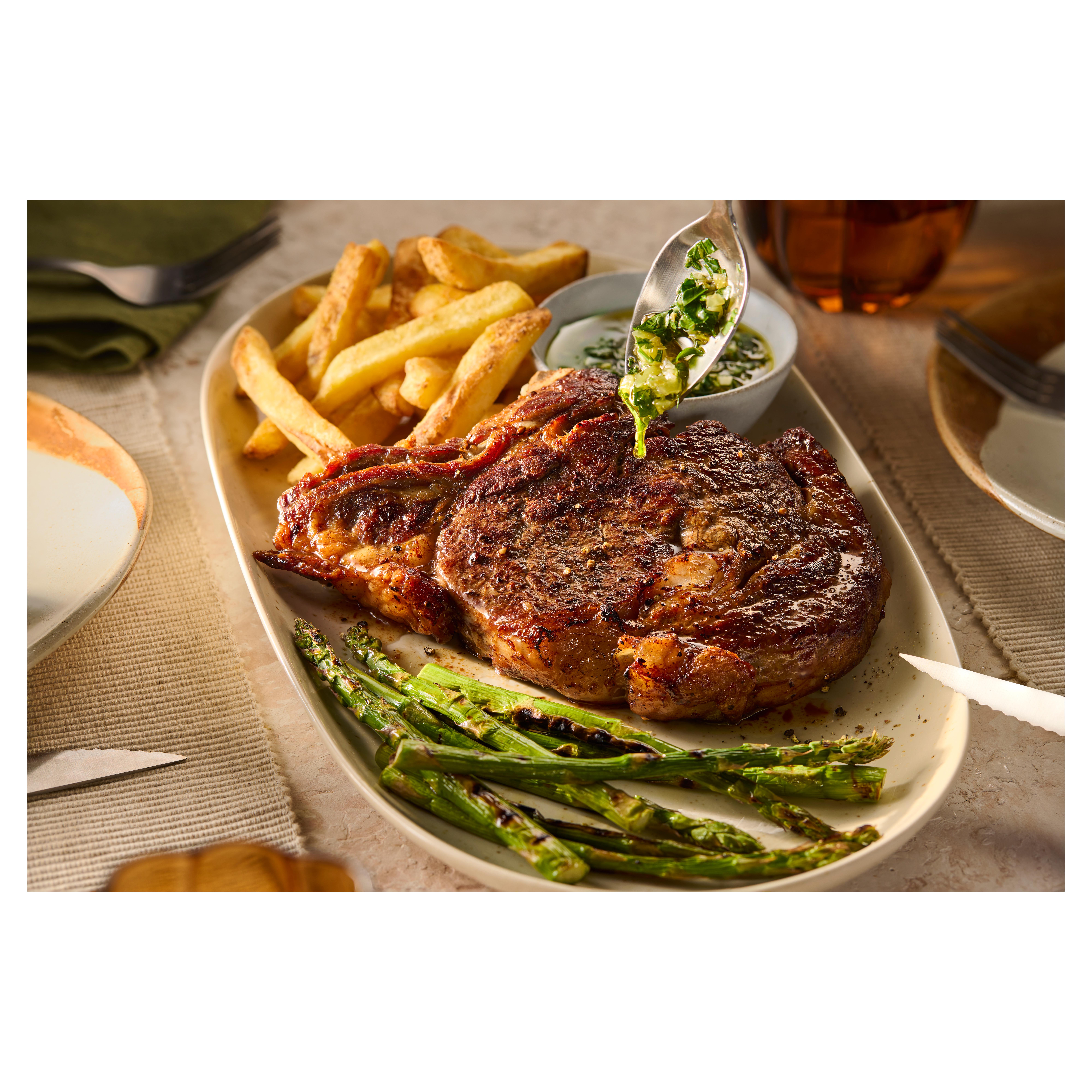 Sainsbury's Aberdeen Angus Thick Cut Bone-in Sirloin, Taste the Difference (Approx. 700g) thumbnail 2