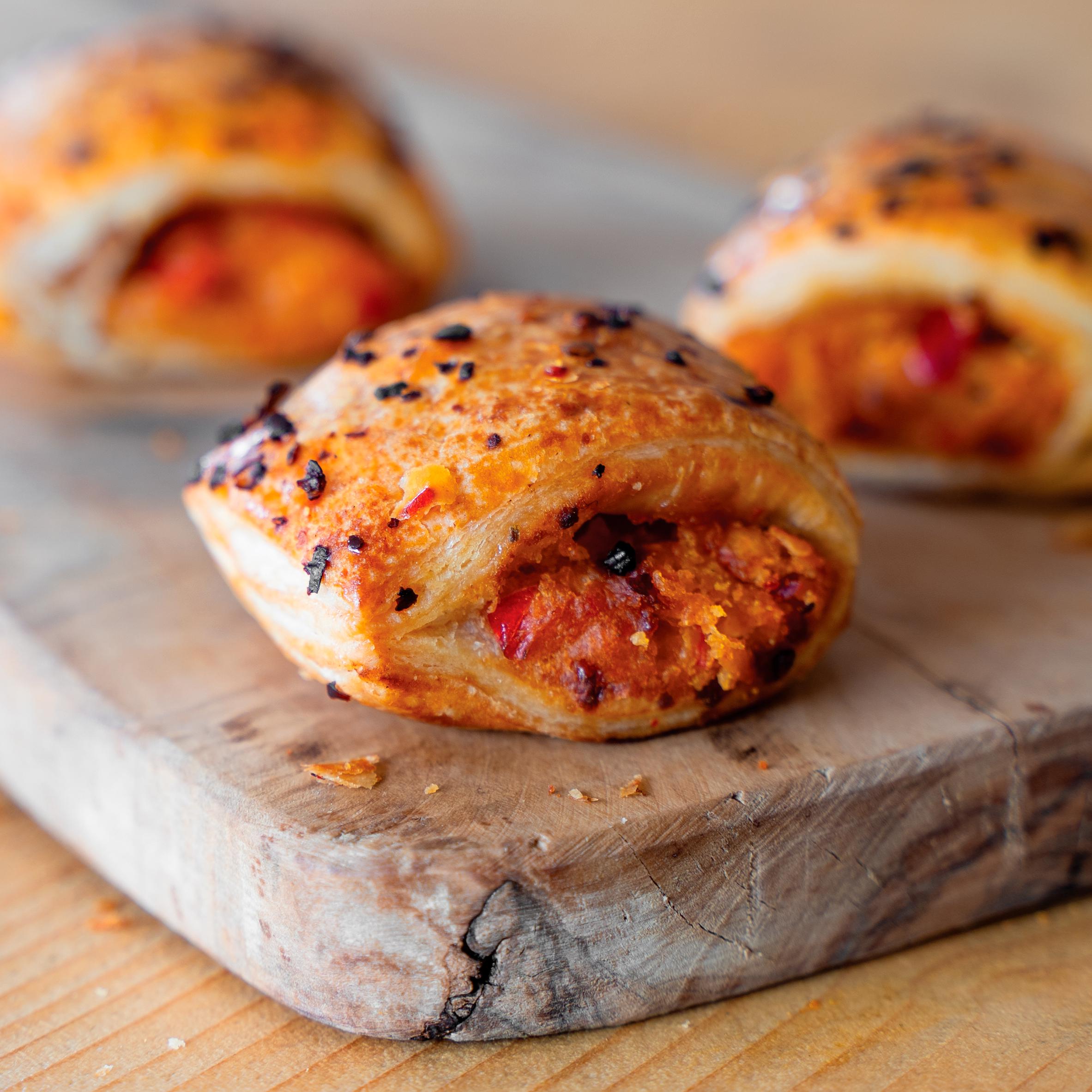 Higgidy Cypriot Halloumi & Hot Honey Rolls x6 160g thumbnail 2