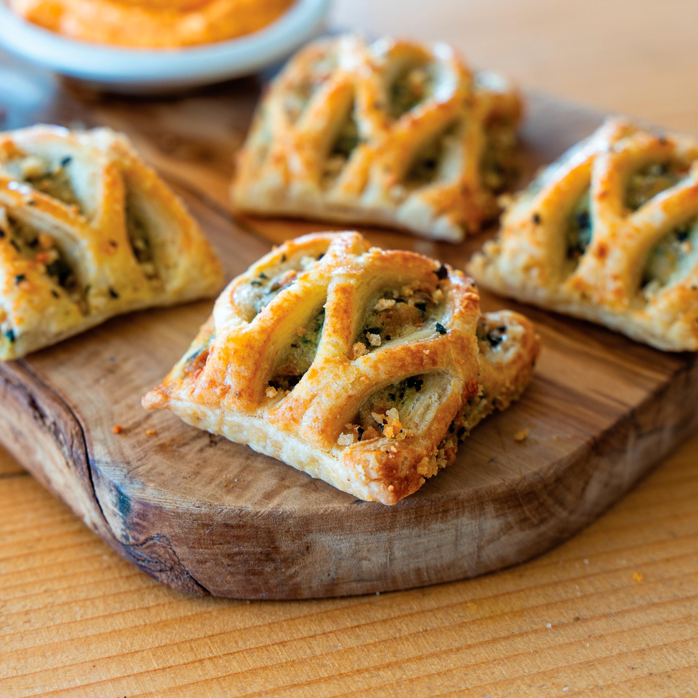 Higgidy Cypriot Halloumi Pesto Little Lattices 120g thumbnail 2