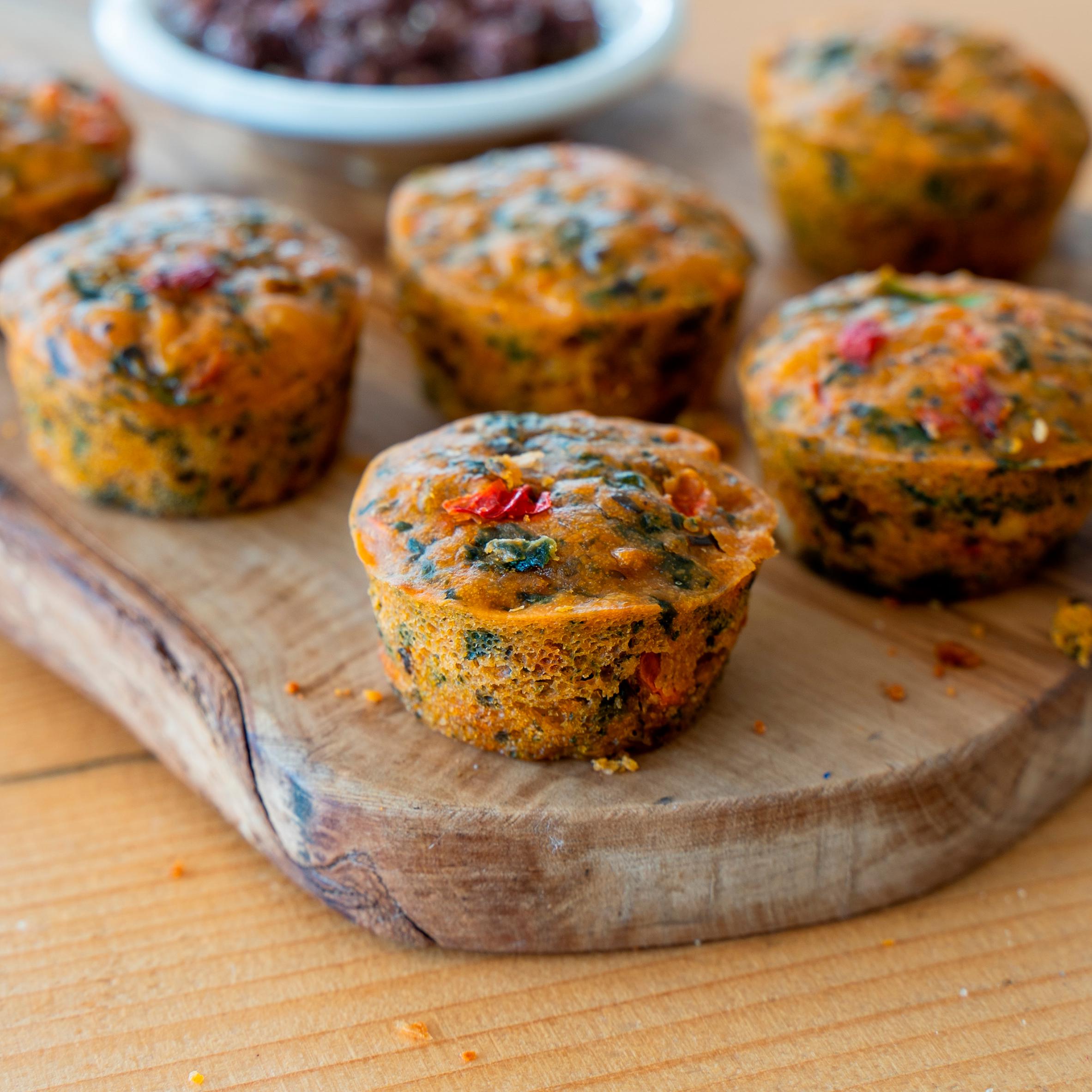 Higgidy Slow Roasted Tomato, Red Pepper & Basil Mini Muffins 130g thumbnail 2