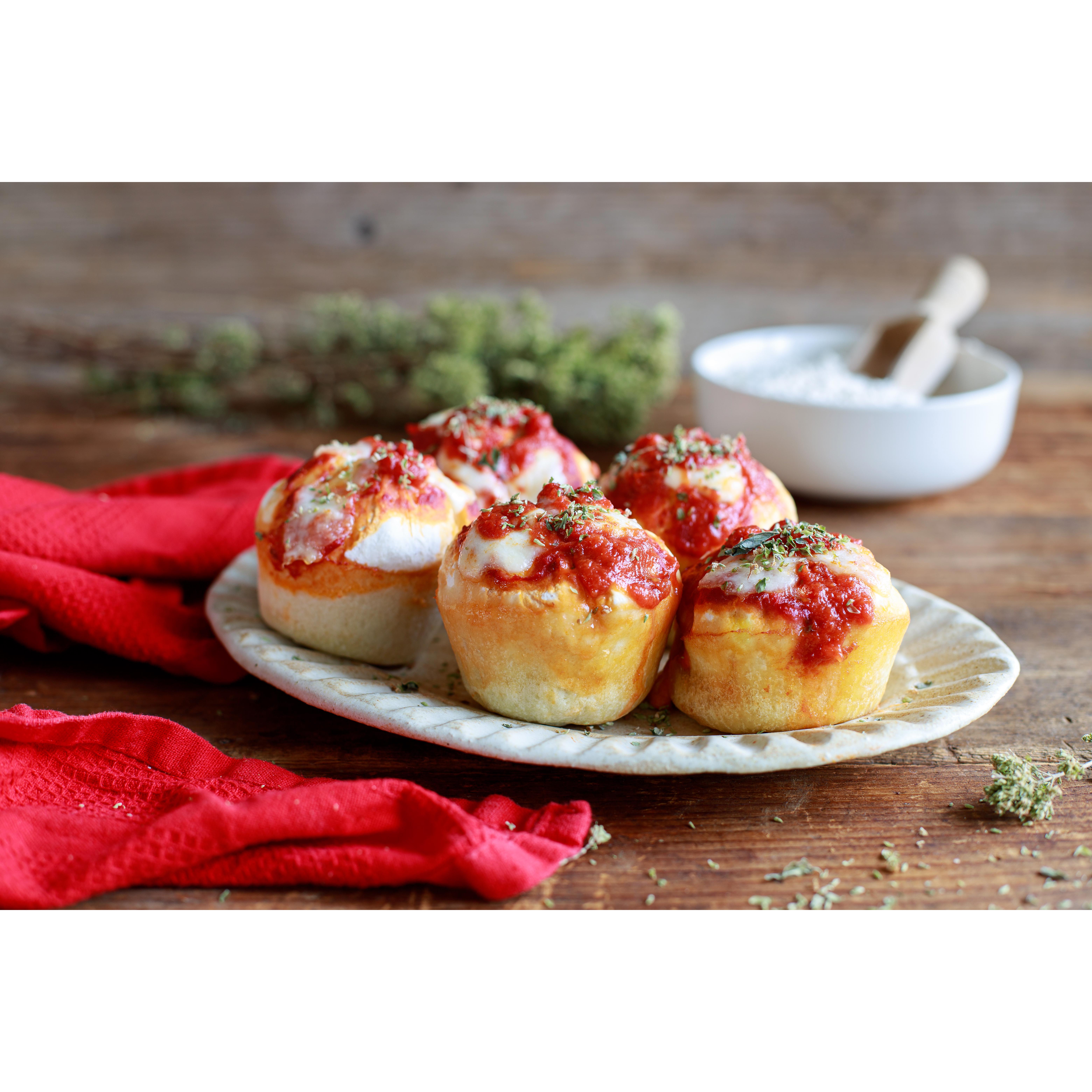Mutti Tomato Pasta Sauce with Garlic 400g thumbnail 3
