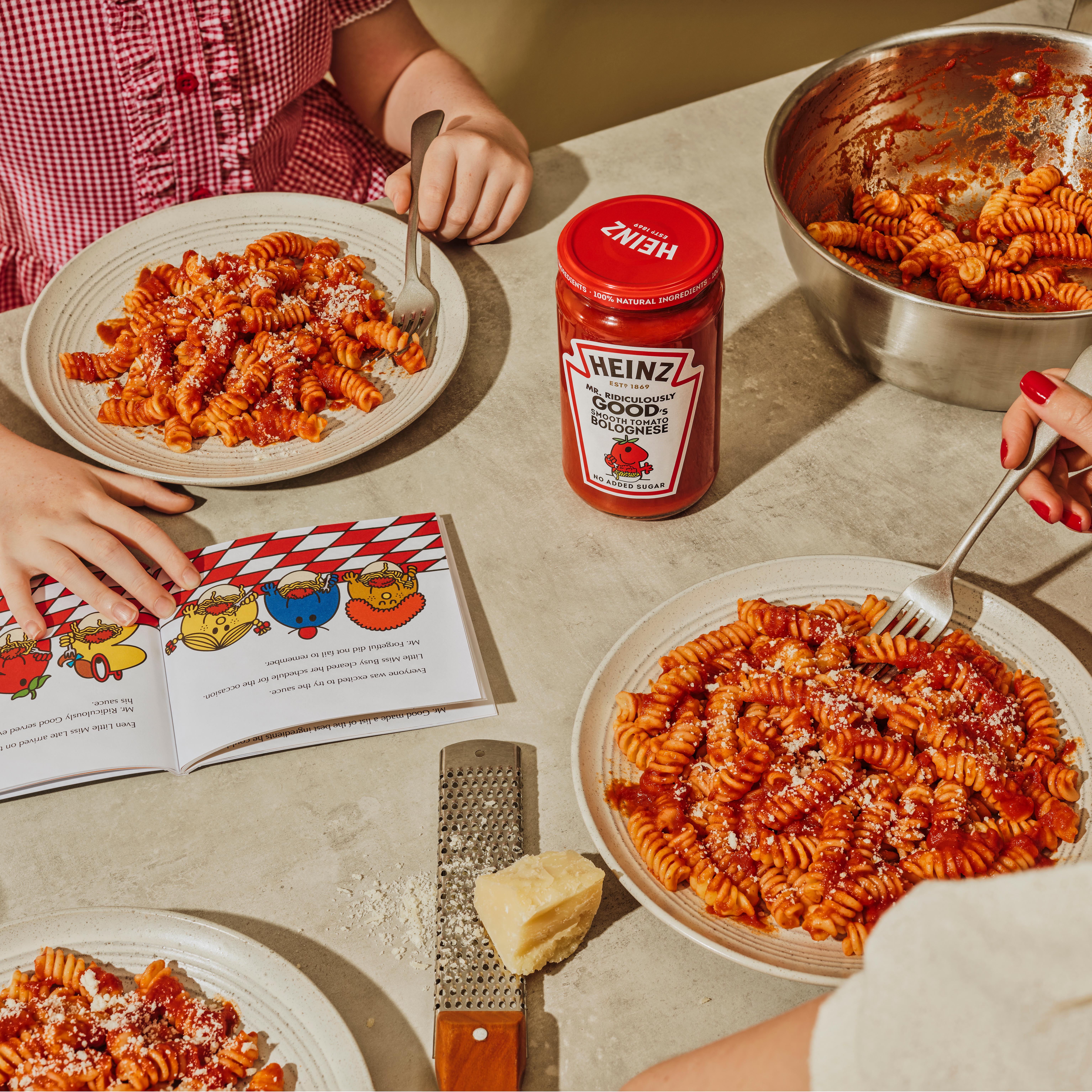Heinz Mr Ridiculously Goods Smooth Bolognese Pasta Sauce 490g thumbnail 3