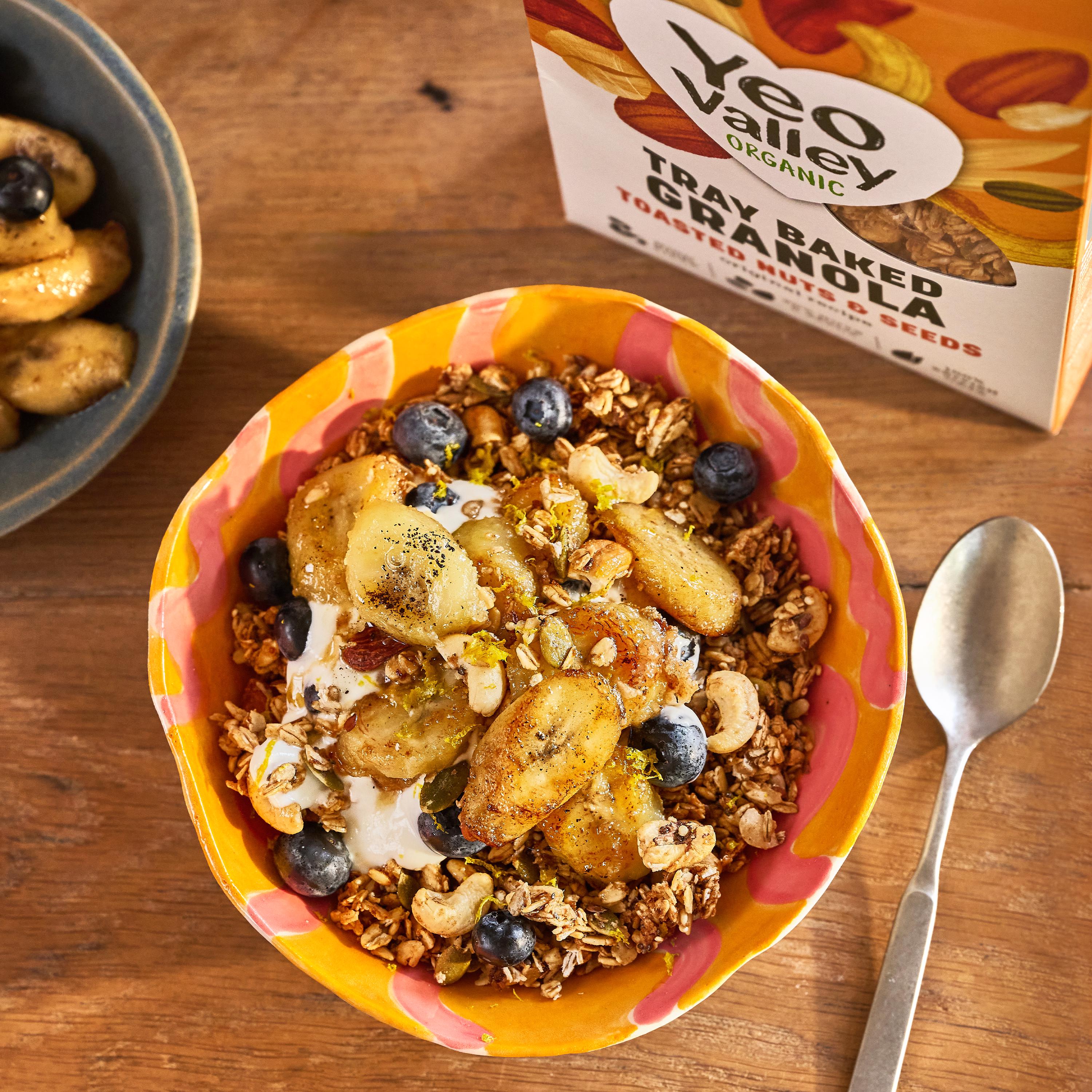 Yeo Valley Organic Tray Baked Granola Toasted Nuts & Seeds 360g thumbnail 3