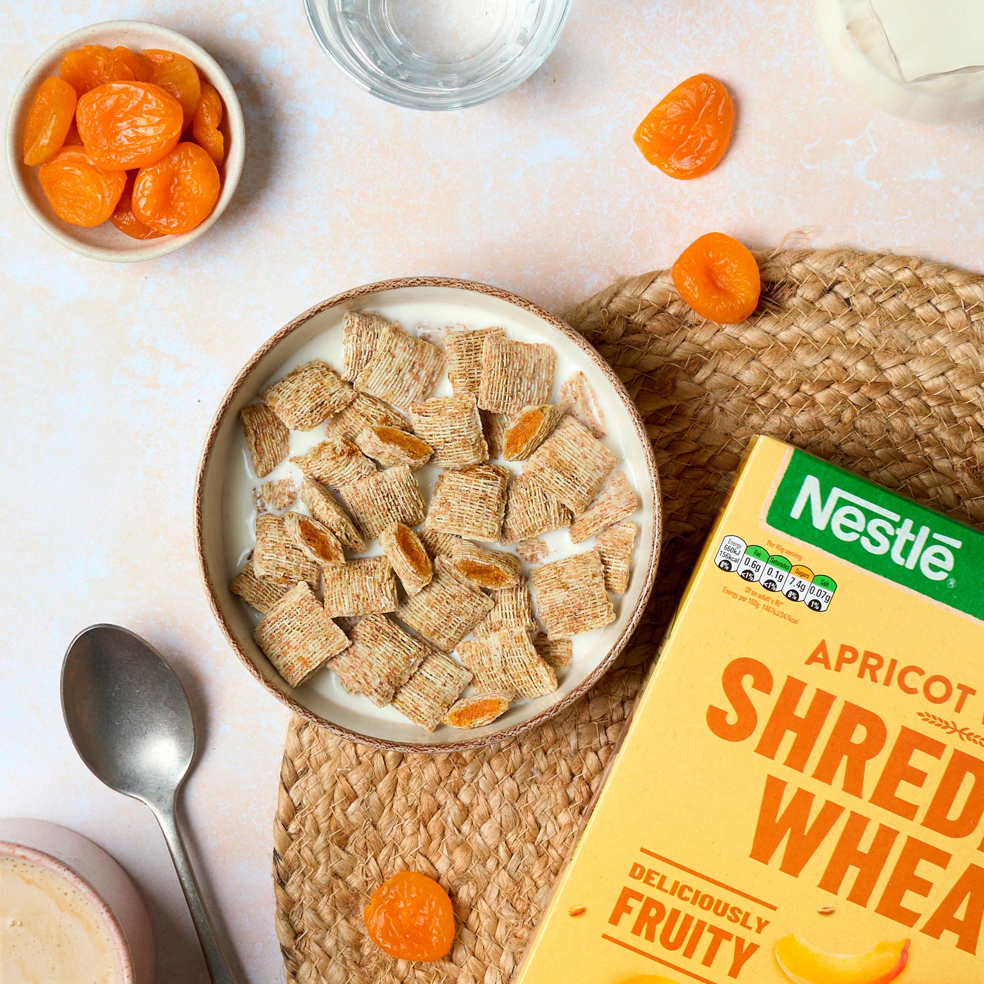 Nestle Shredded Wheat 450g Bitesize Apricot Wheats Breakfast Cereal thumbnail 2