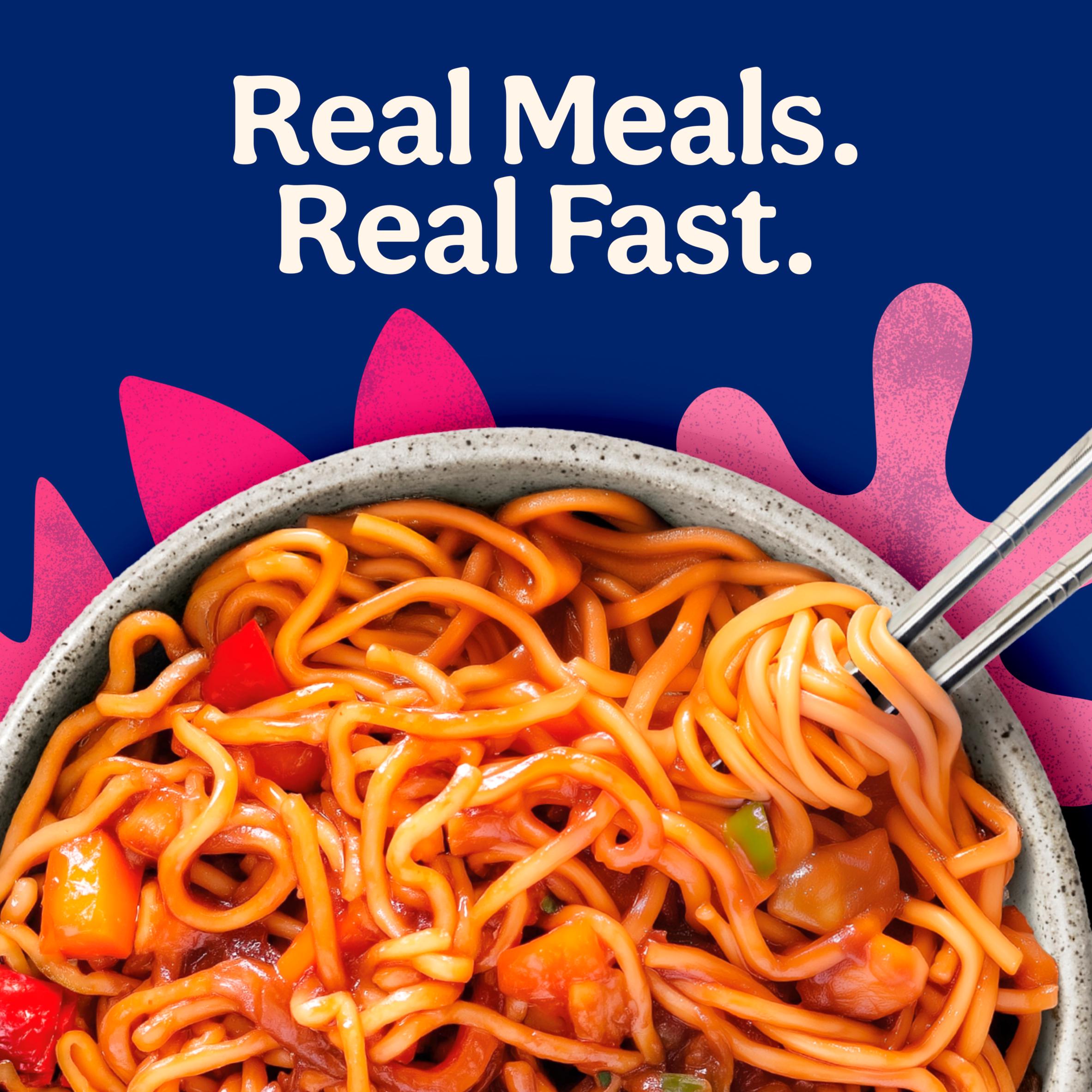 Ben's Original 250g Street Food Thai Style Sweet Chilli Noodles Ready Meal thumbnail 2