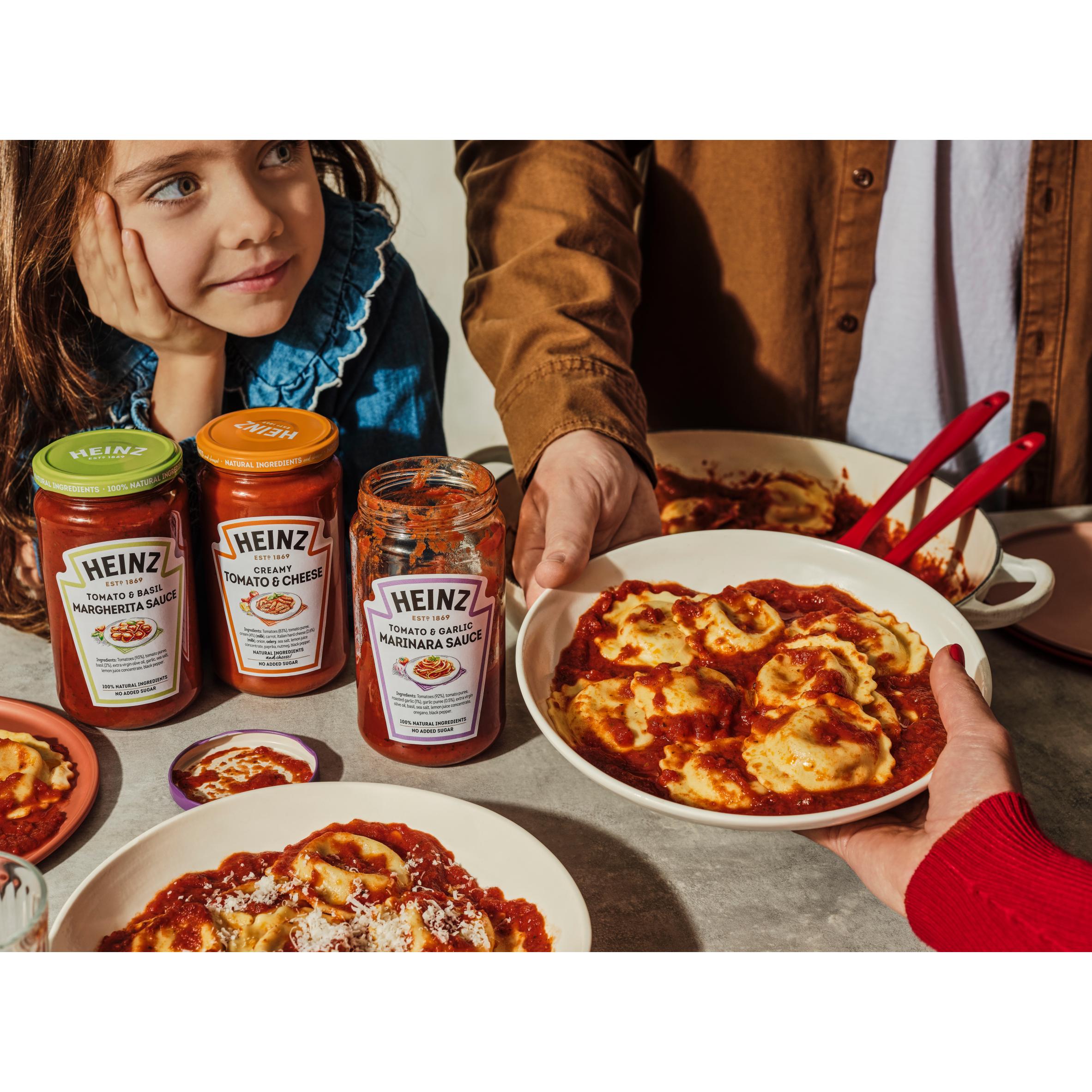 Heinz 490g Tomato & Garlic Marinara Pasta Sauce thumbnail 2