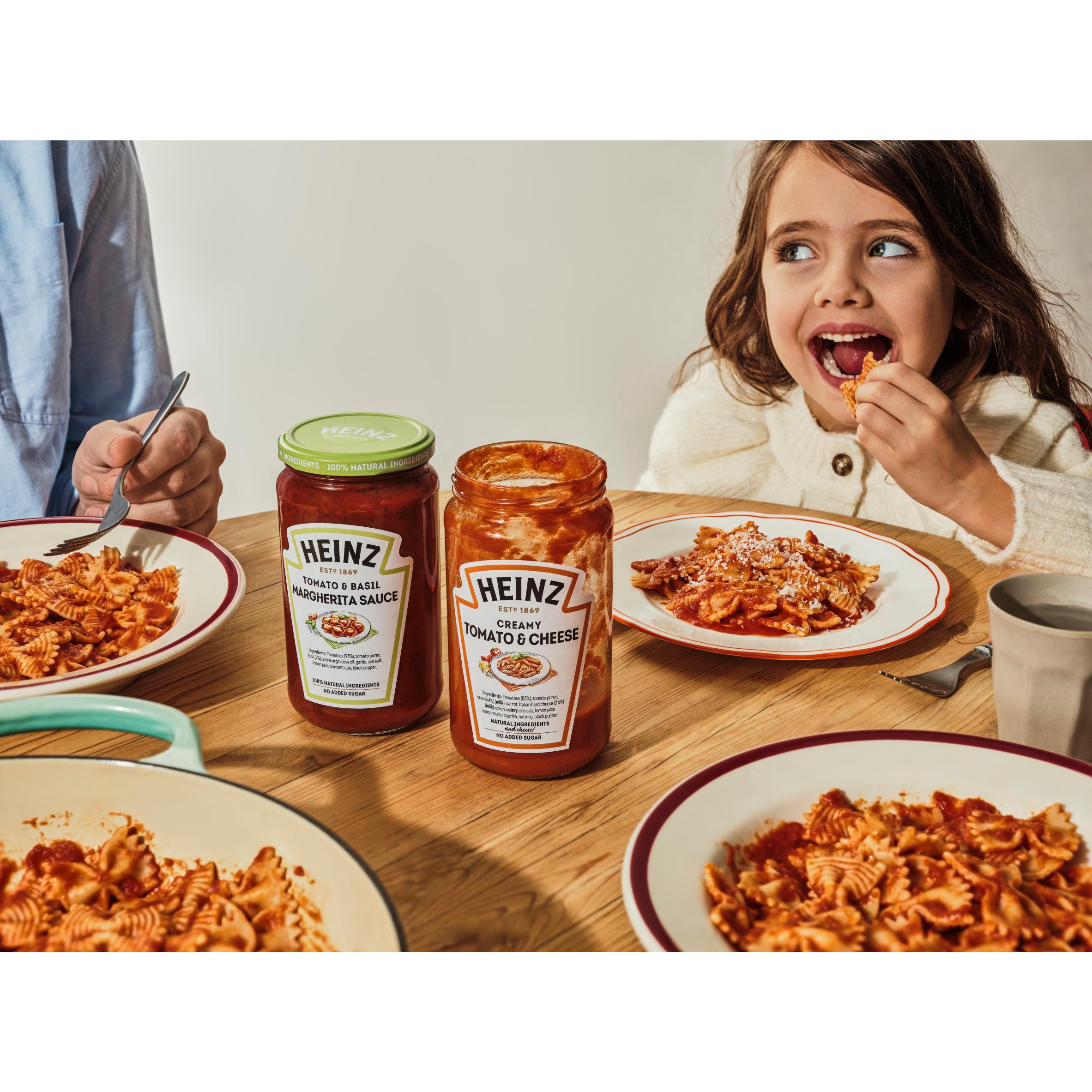 Heinz 490g Tomato & Cheese Creamy Pasta Sauce thumbnail 2