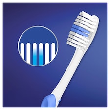 Oral-B 123 Indicator Medium Manual Toothbrush thumbnail 3