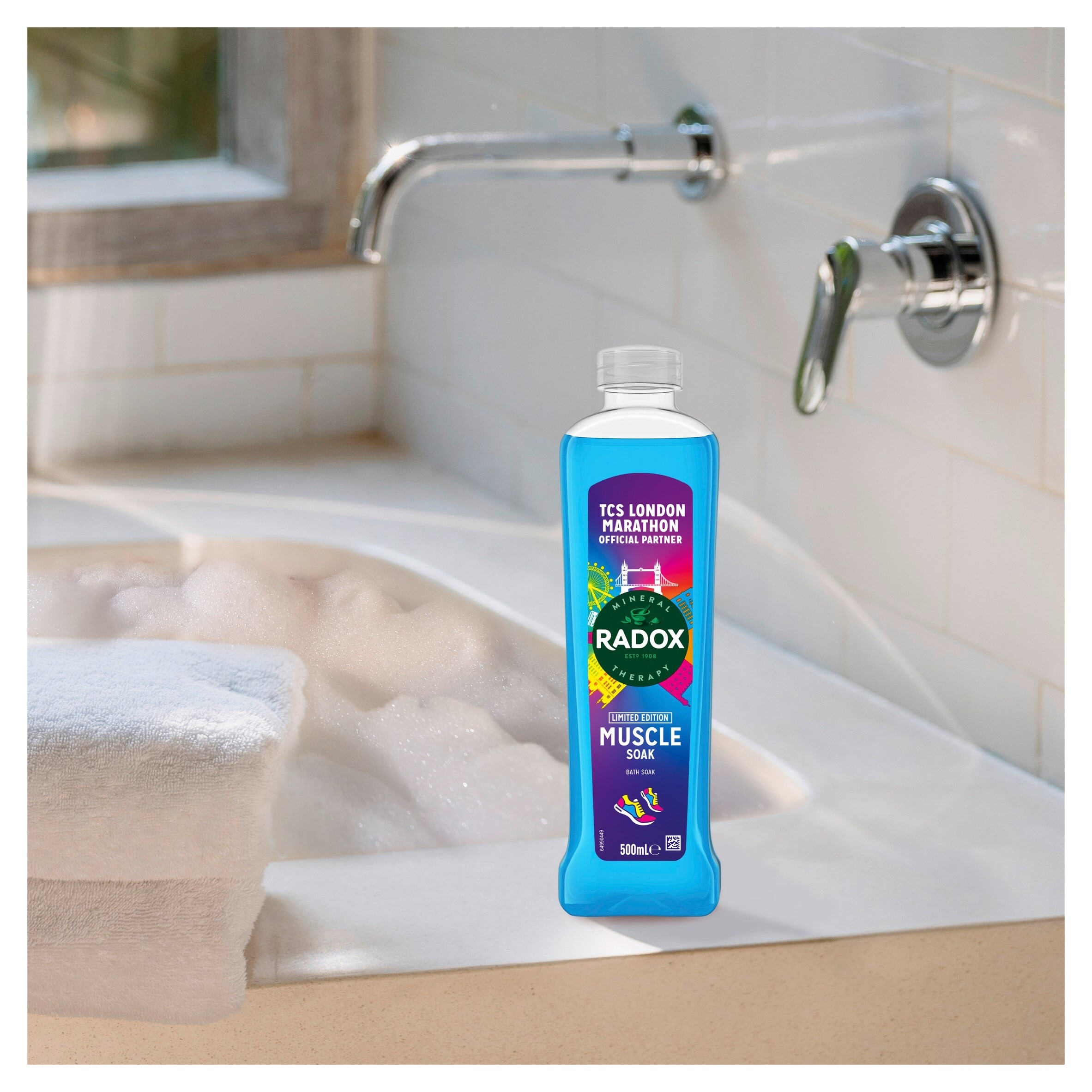 Radox Muscle Soak Bath Soak Bubble Bath 500ml thumbnail 4