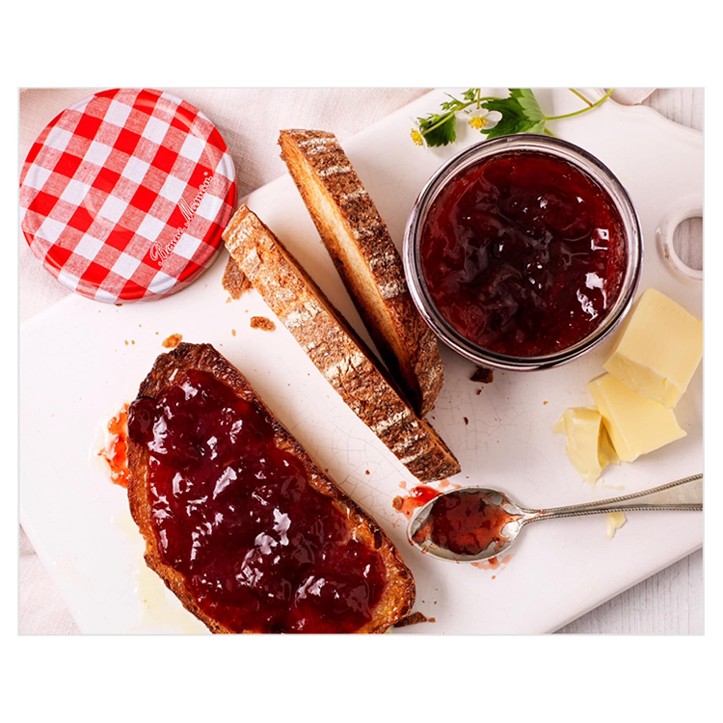 Bonne Maman Strawberry and Wild Strawberry Conserve 370g thumbnail 2