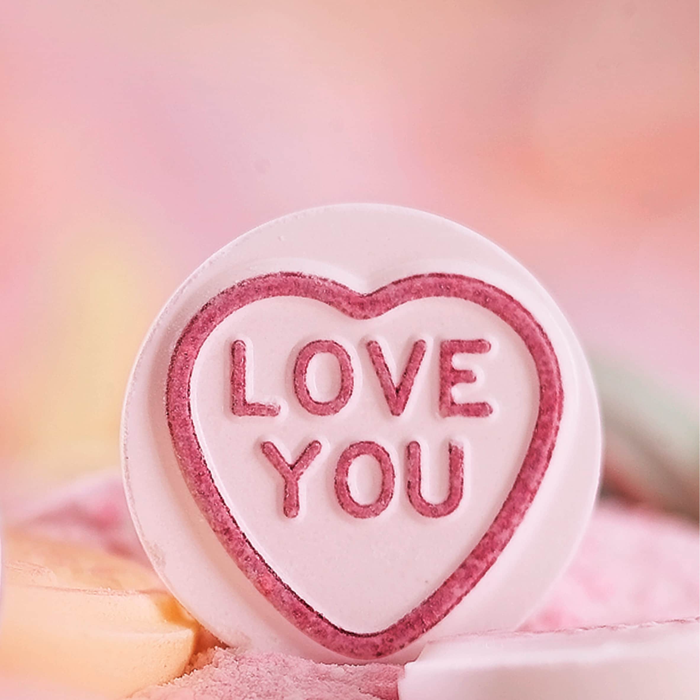 Swizzels Giant Love Hearts 39G thumbnail 4