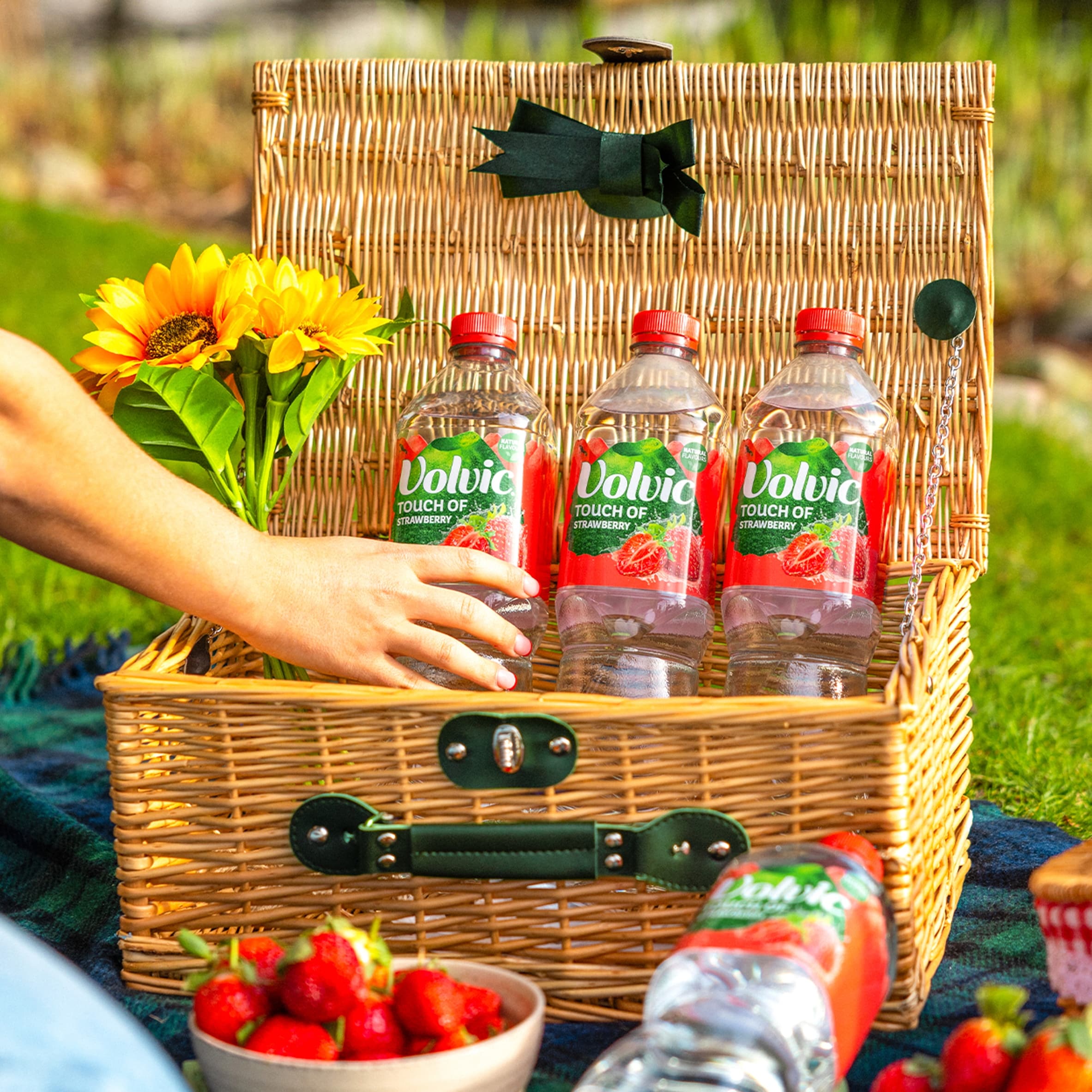Volvic Touch of Fruit Strawberry Still Flavoured Water 1.5L thumbnail 3