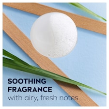 NIVEA MEN Sensitive Shower Gel 250ml thumbnail 3