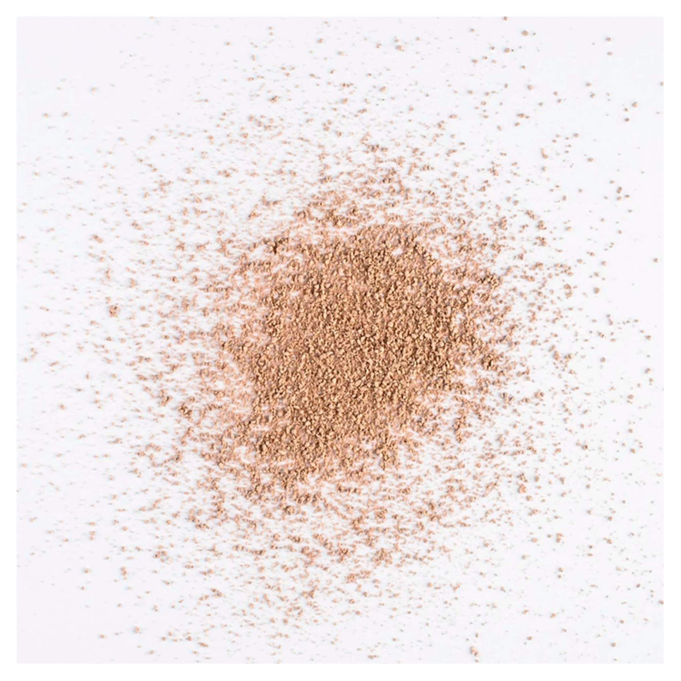 Rimmel New Stay Matte Pressed Powder Sandstorm thumbnail 3